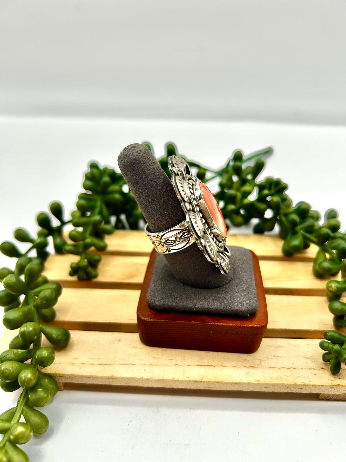Old Pawn Jeff James Spiny Oyster & Sterling Silver Adjustable Ring