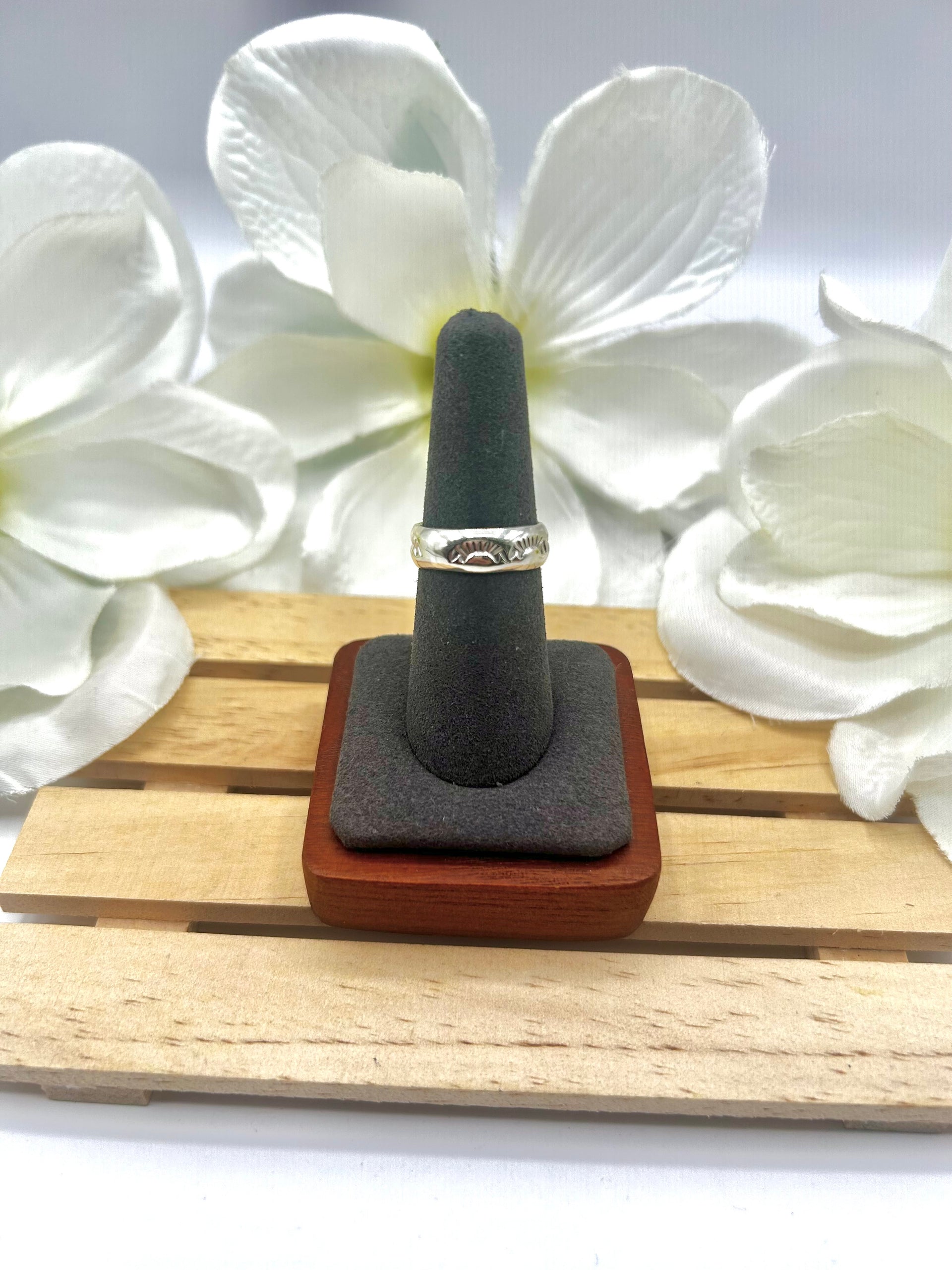 Navajo Made Sterling Silver Ring Size 7