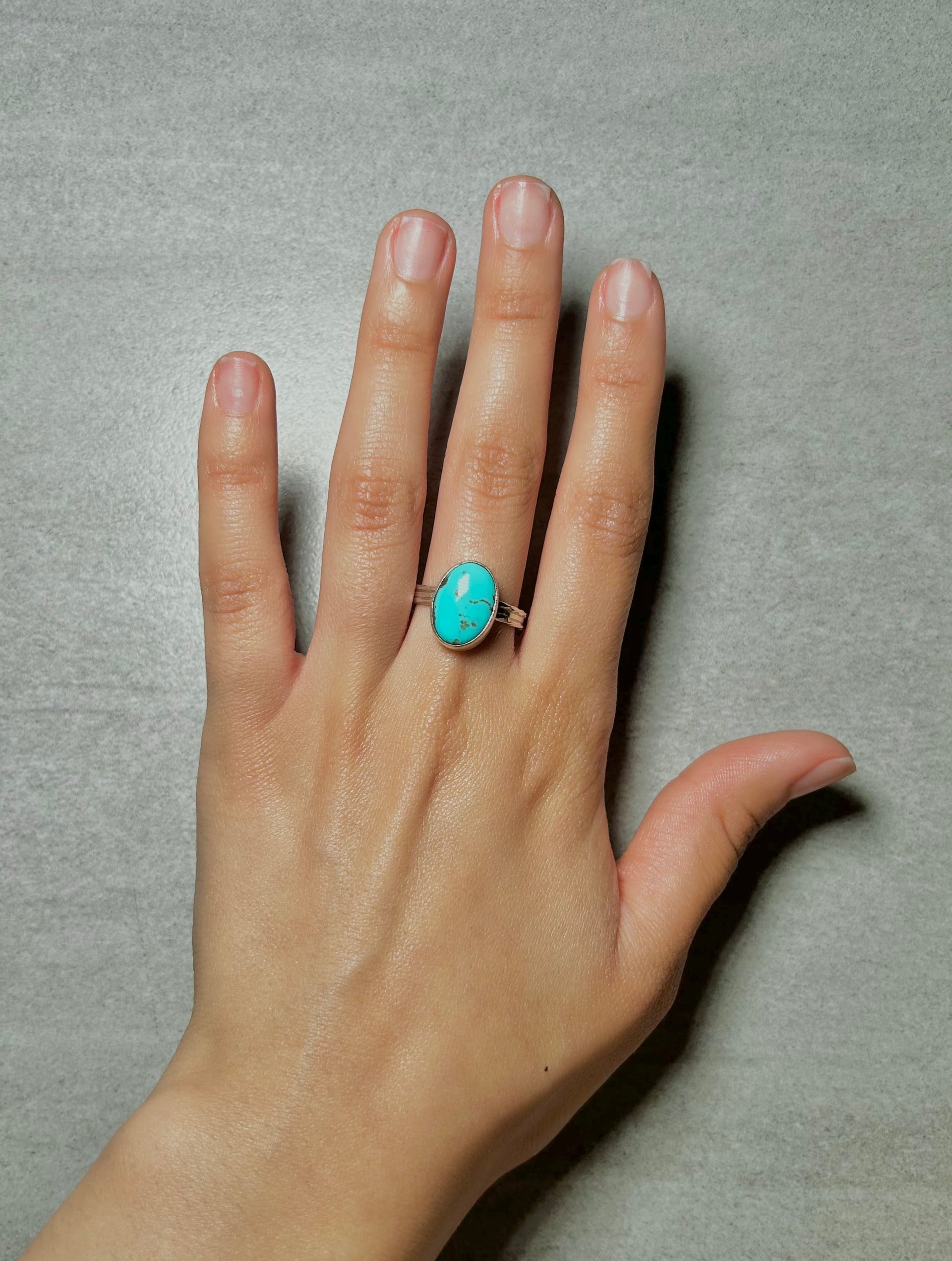 Navajo Made Kingman Turquoise & Sterling Silver Ring Size 8.5