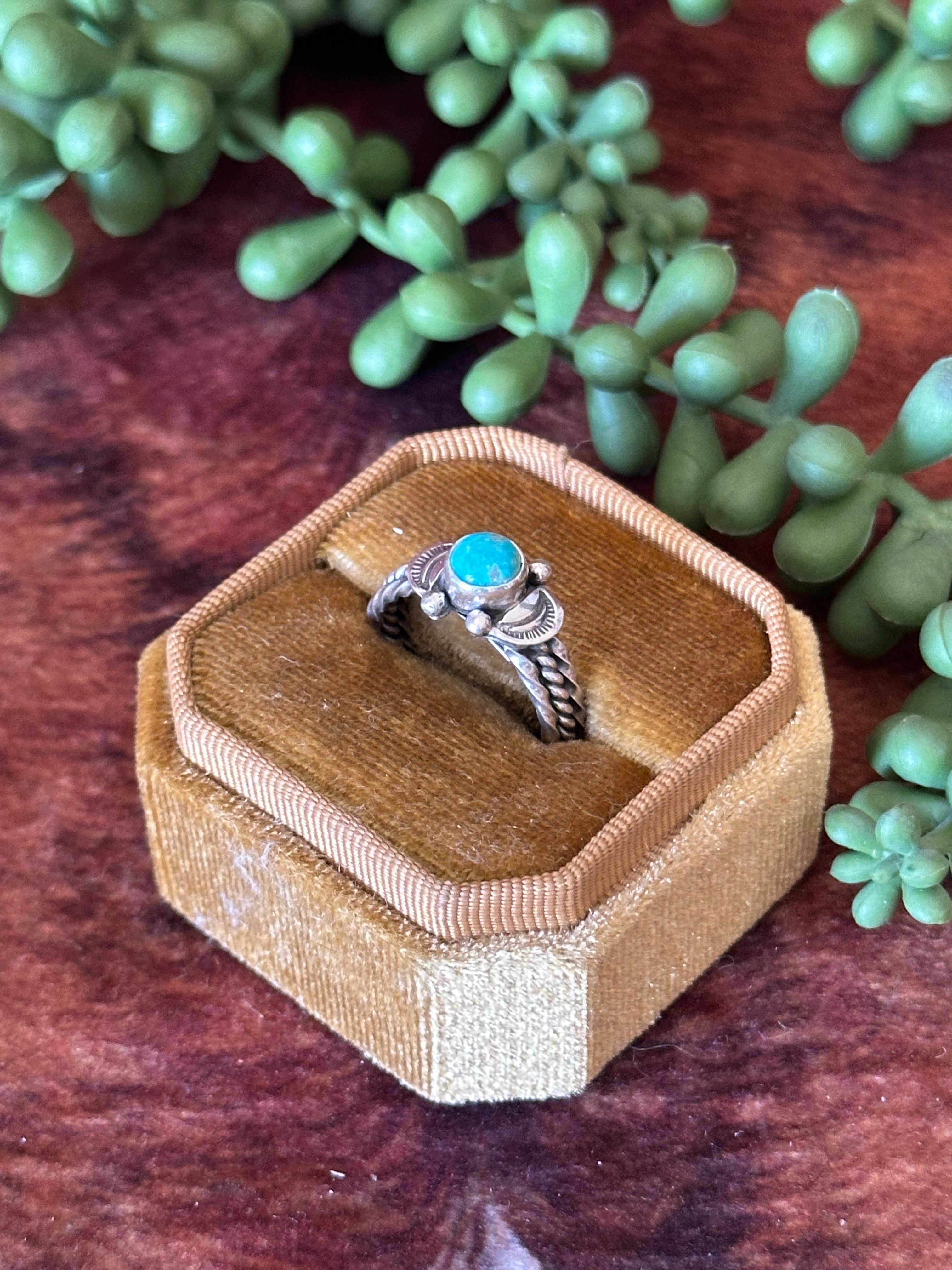 Navajo Made Kingman Turquoise & Sterling Silver Ring