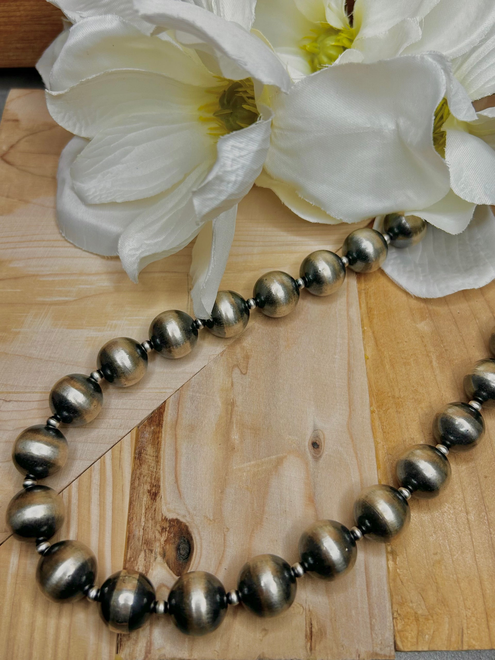 Southwest Handmade Sterling Silver Graduated Pearl Necklace