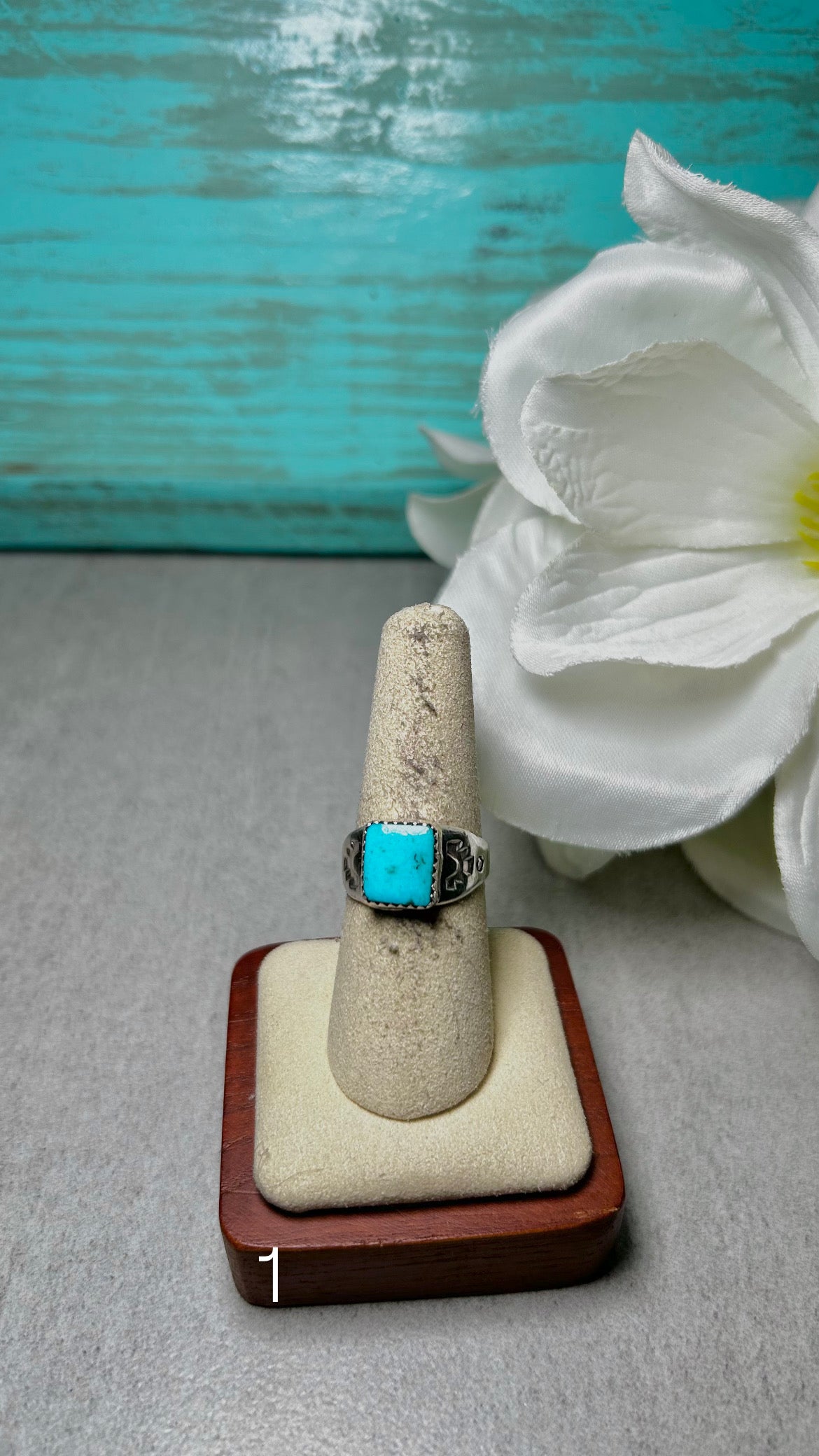 Navajo Made Kingman Turquoise & Sterling Silver Ring