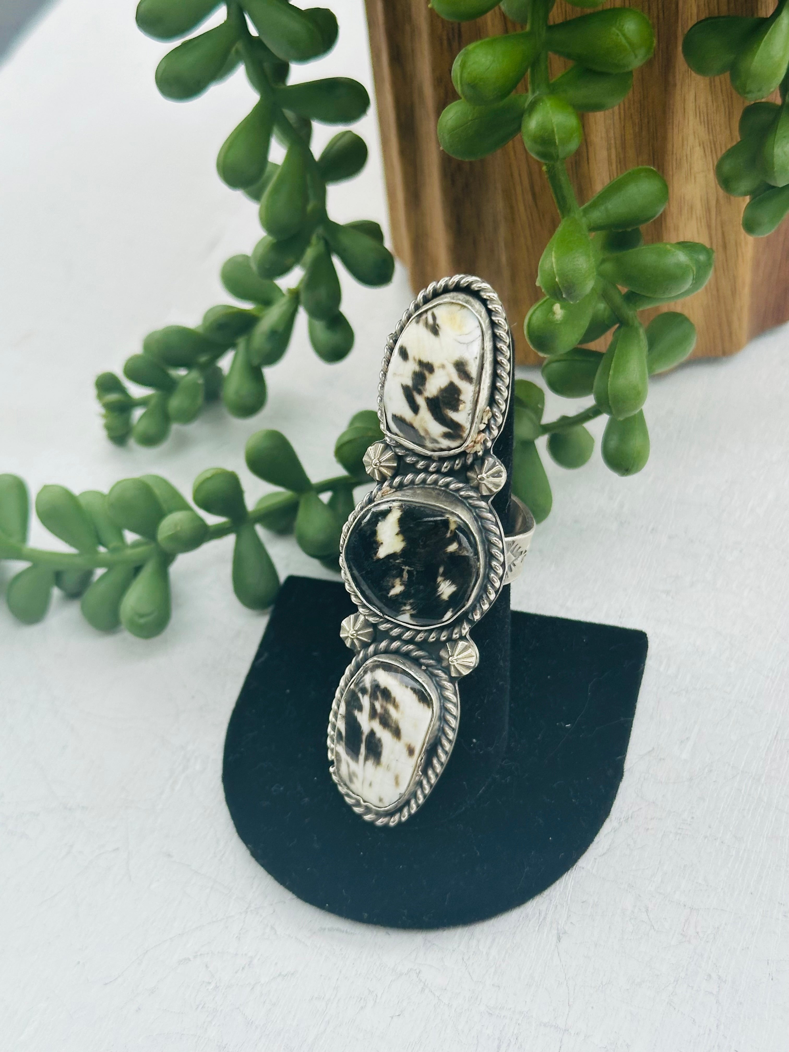 Navajo Made Lonely Pepper Shell & Sterling Silver Adjustable Ring