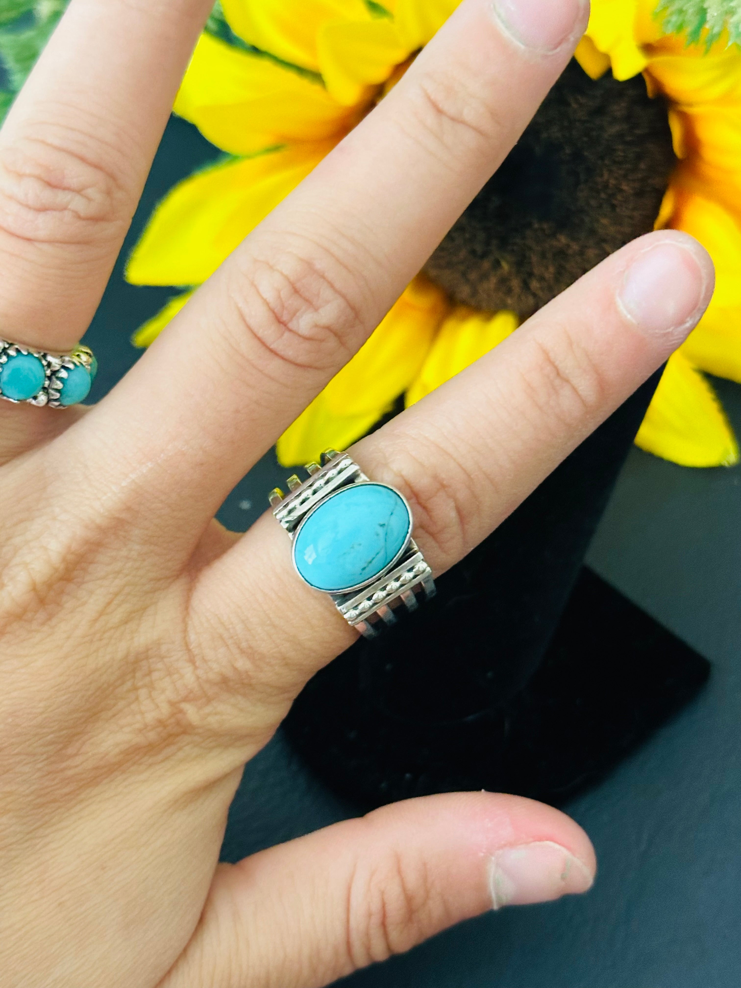 Navajo Handmade Kingman Turquoise & Sterling Silver Ring