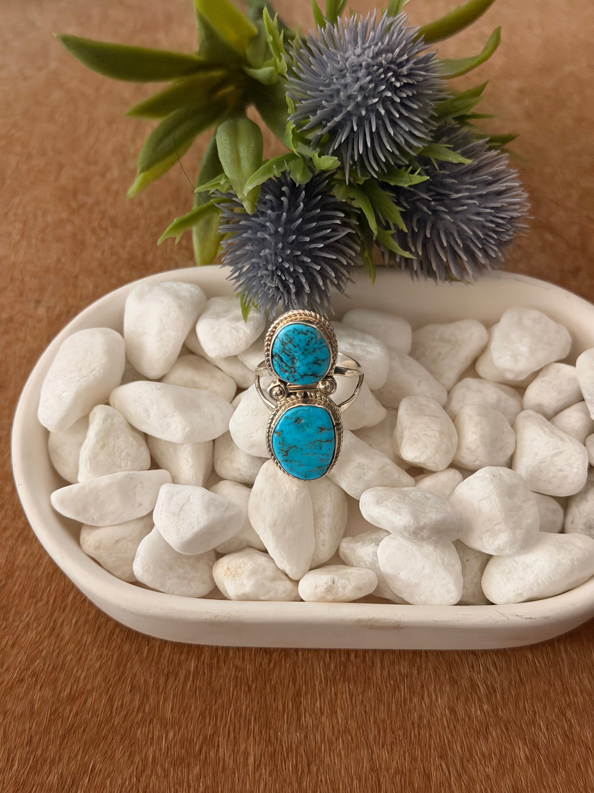 Navajo Made Kingman Turquoise & Sterling Silver Ring Size 8.25