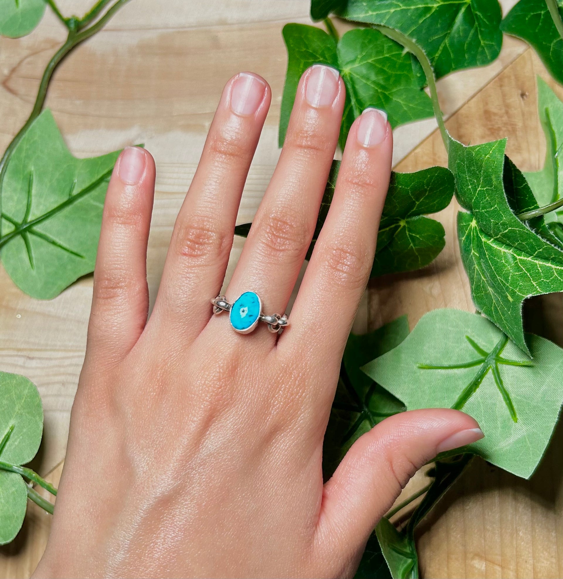 Navajo Made Kingman Turquoise and Sterling Silver Ring Size 8.5