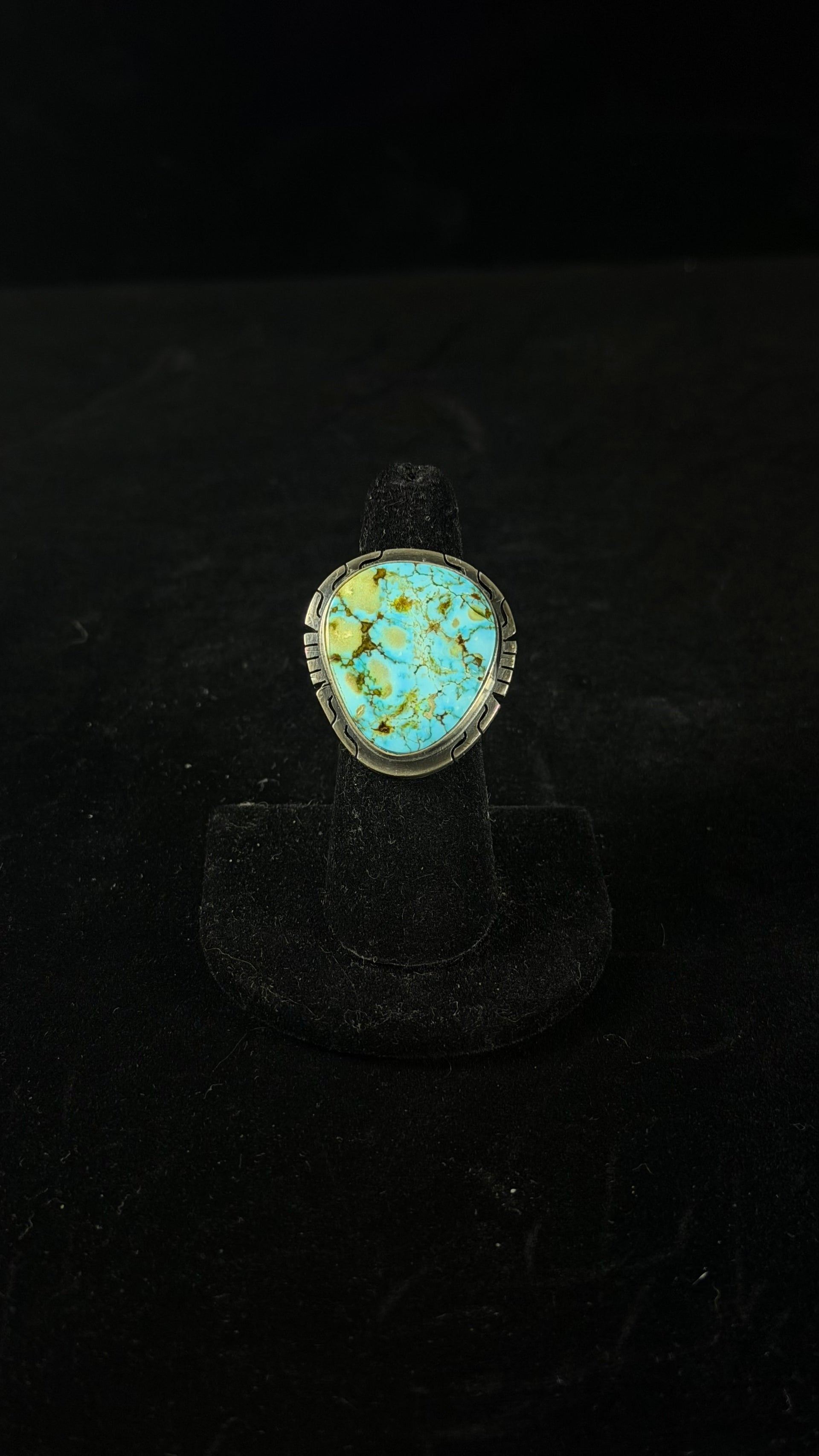 Dave Skeets High Grade Kingman Turquoise and Sterling Silver Ring Size 6.75