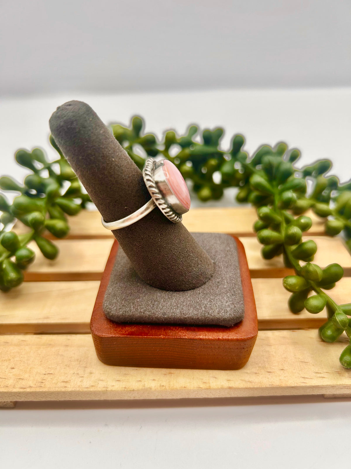 Larson Clue Pink Conch & Sterling Silver Adjustable Ring
