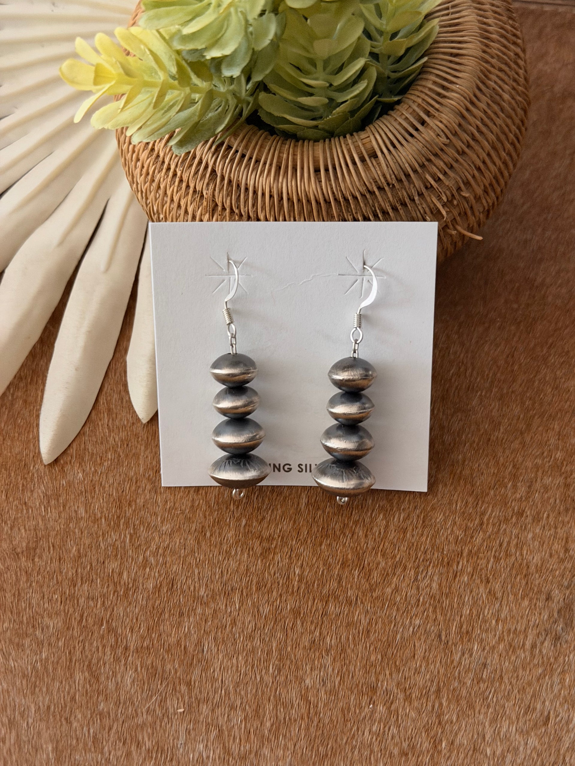 Navajo Strung Machine Made Sterling Silver Graduated Pearl Dangle Earrings