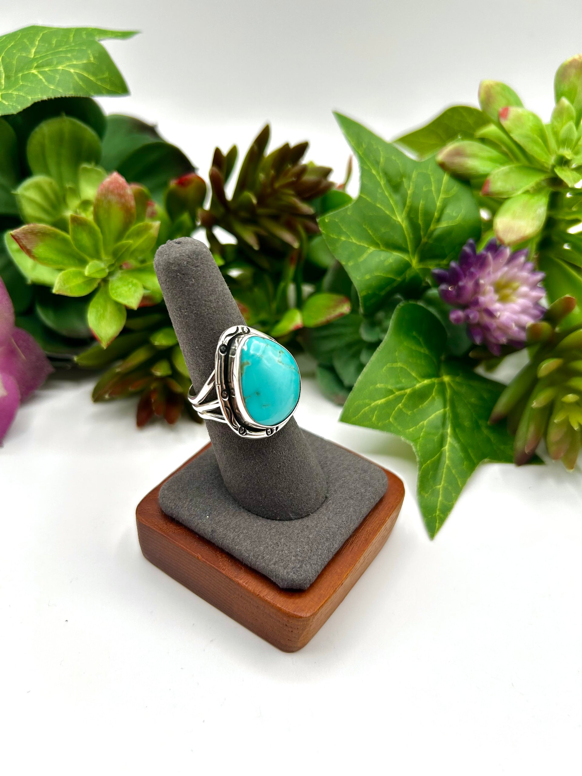 Navajo Made Kingman Turquoise & Sterling Silver Ring Size 7.75