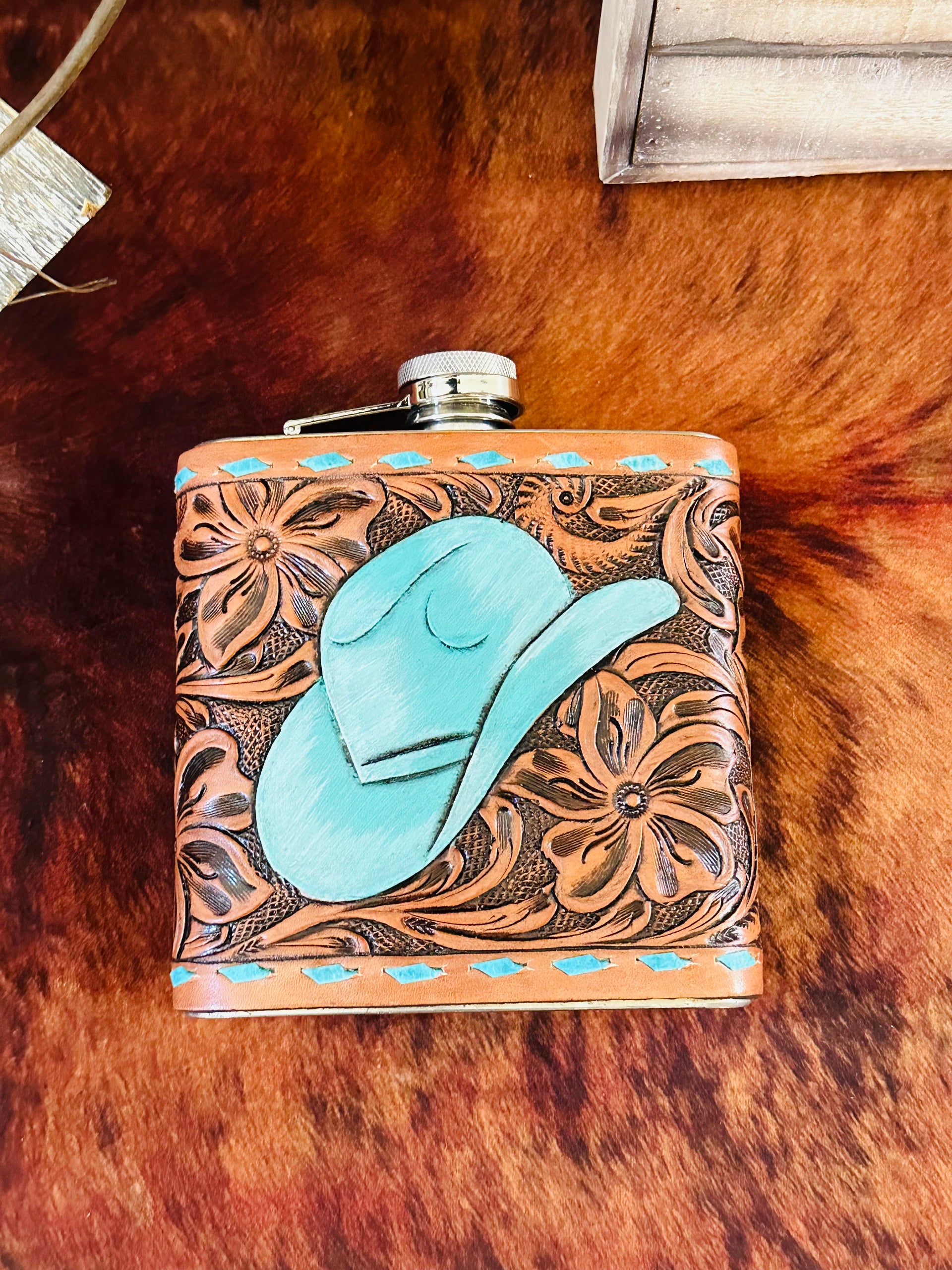 Genuine Tooled Leather 16 oz Flask