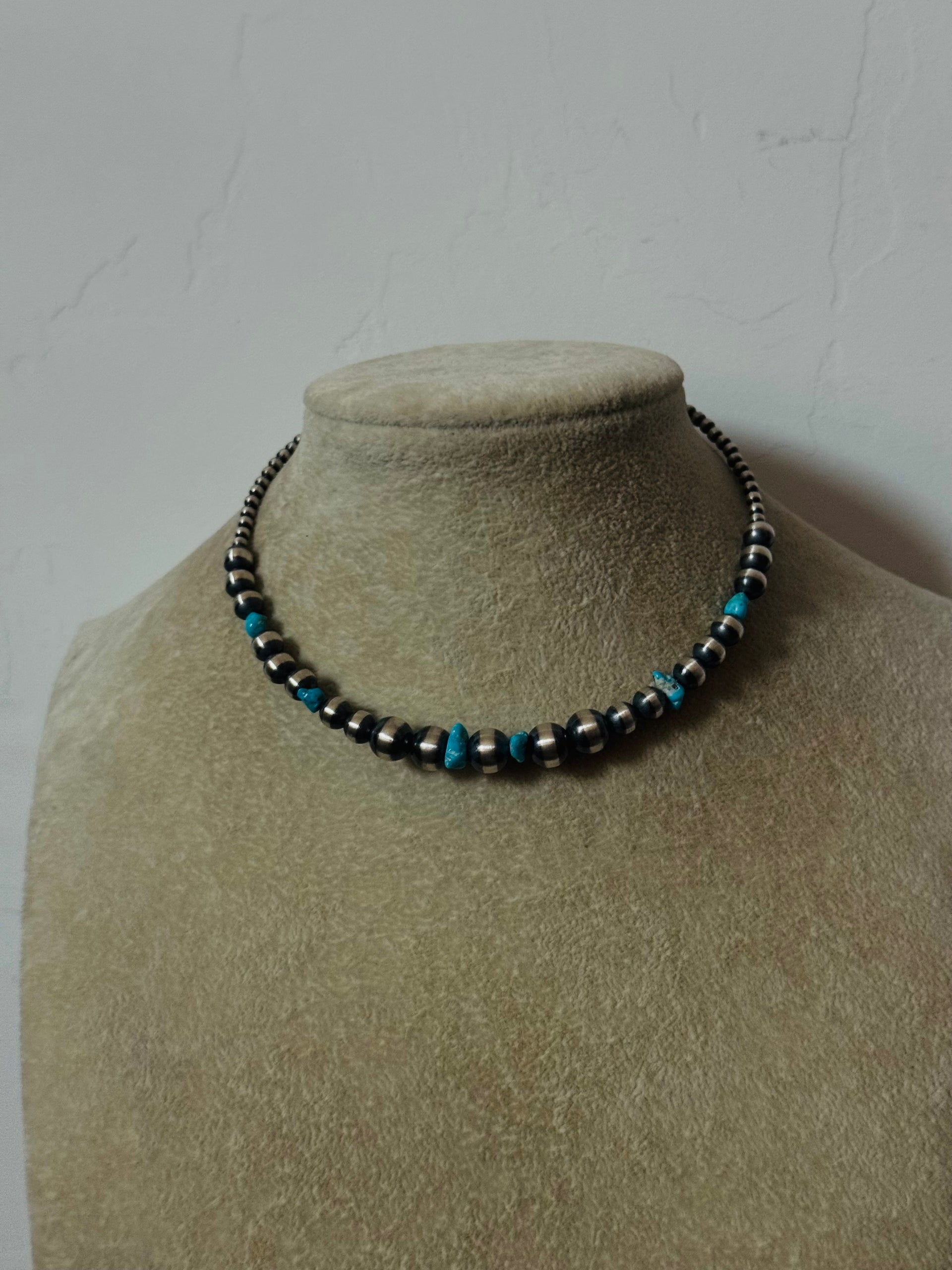 Navajo Strung Kingman Turquoise & Graduated Sterling Silver Pearls Beaded Memory Wire Necklace