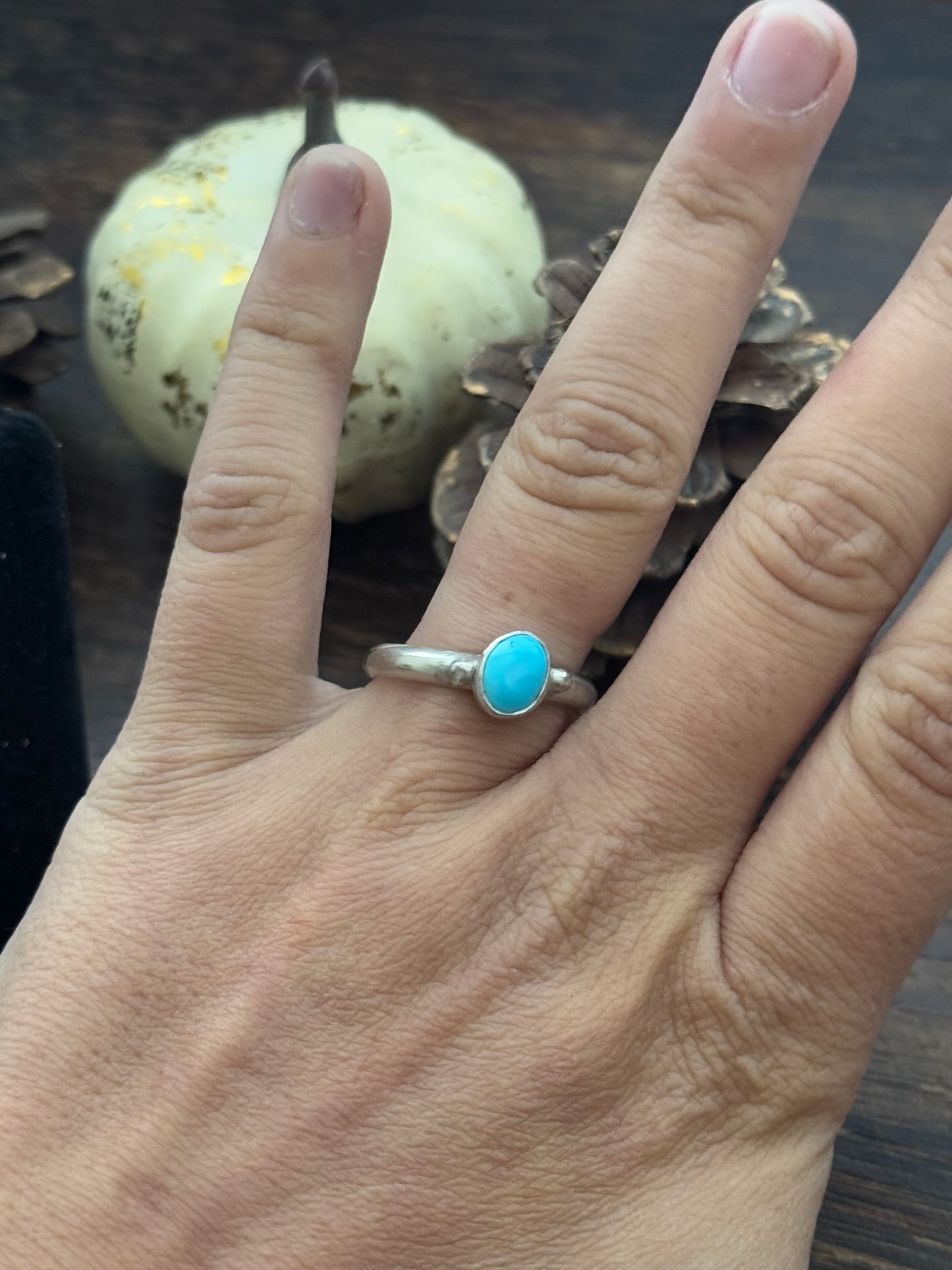 Navajo Made Kingman Turquoise & Sterling Silver Ring