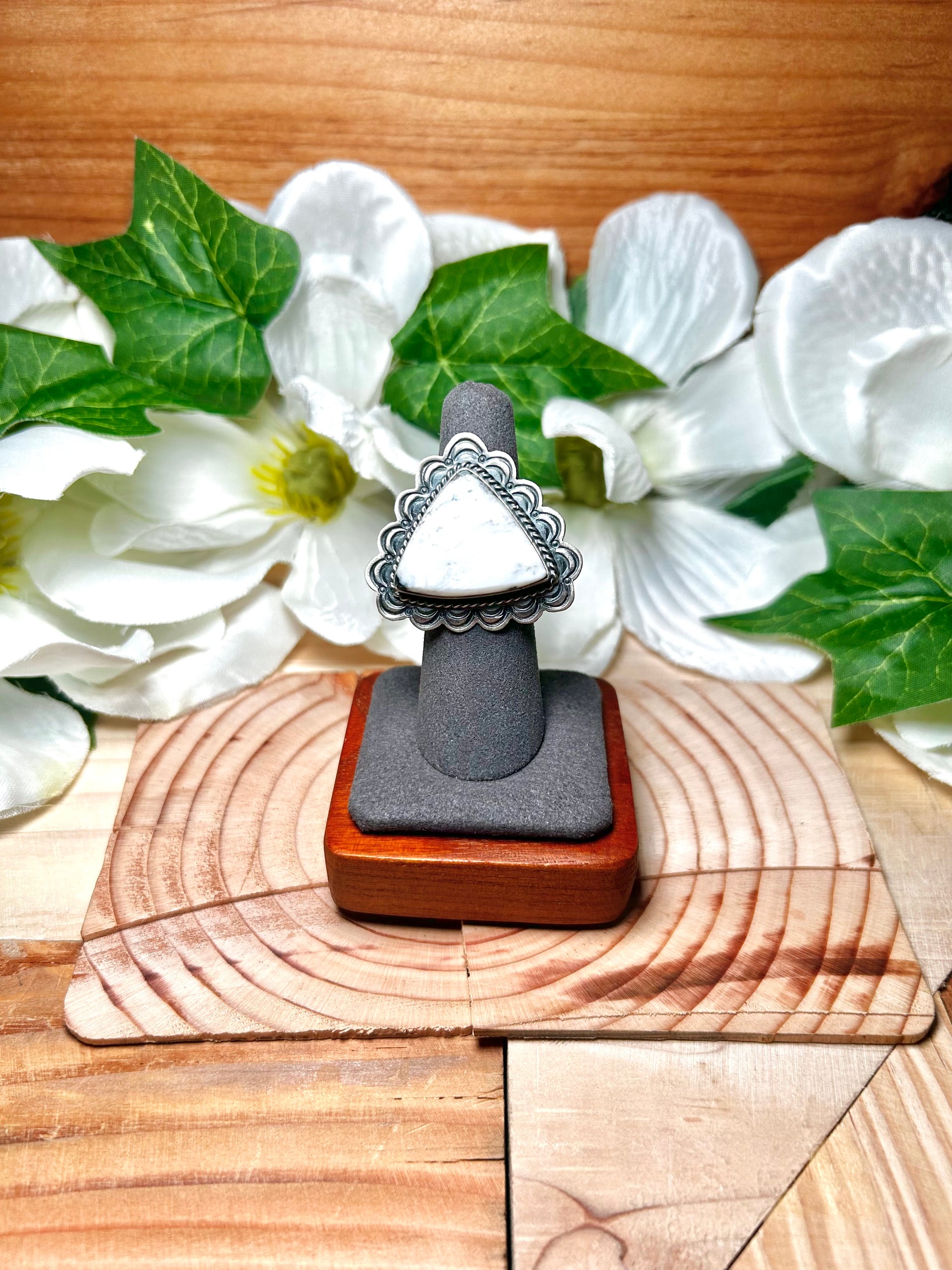 Dave Skeets White Buffalo & Sterling Silver Ring Size 5.75