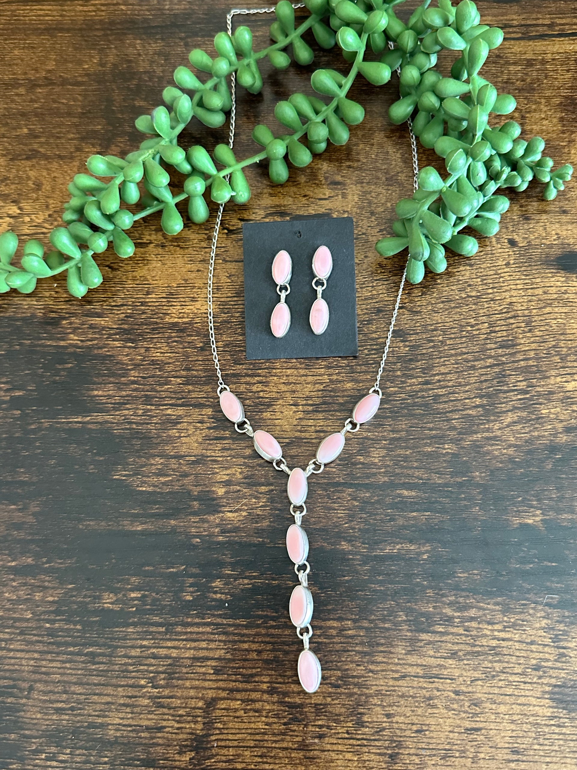 Navajo Made Pink Conch & Sterling Silver Lariat Necklace Set