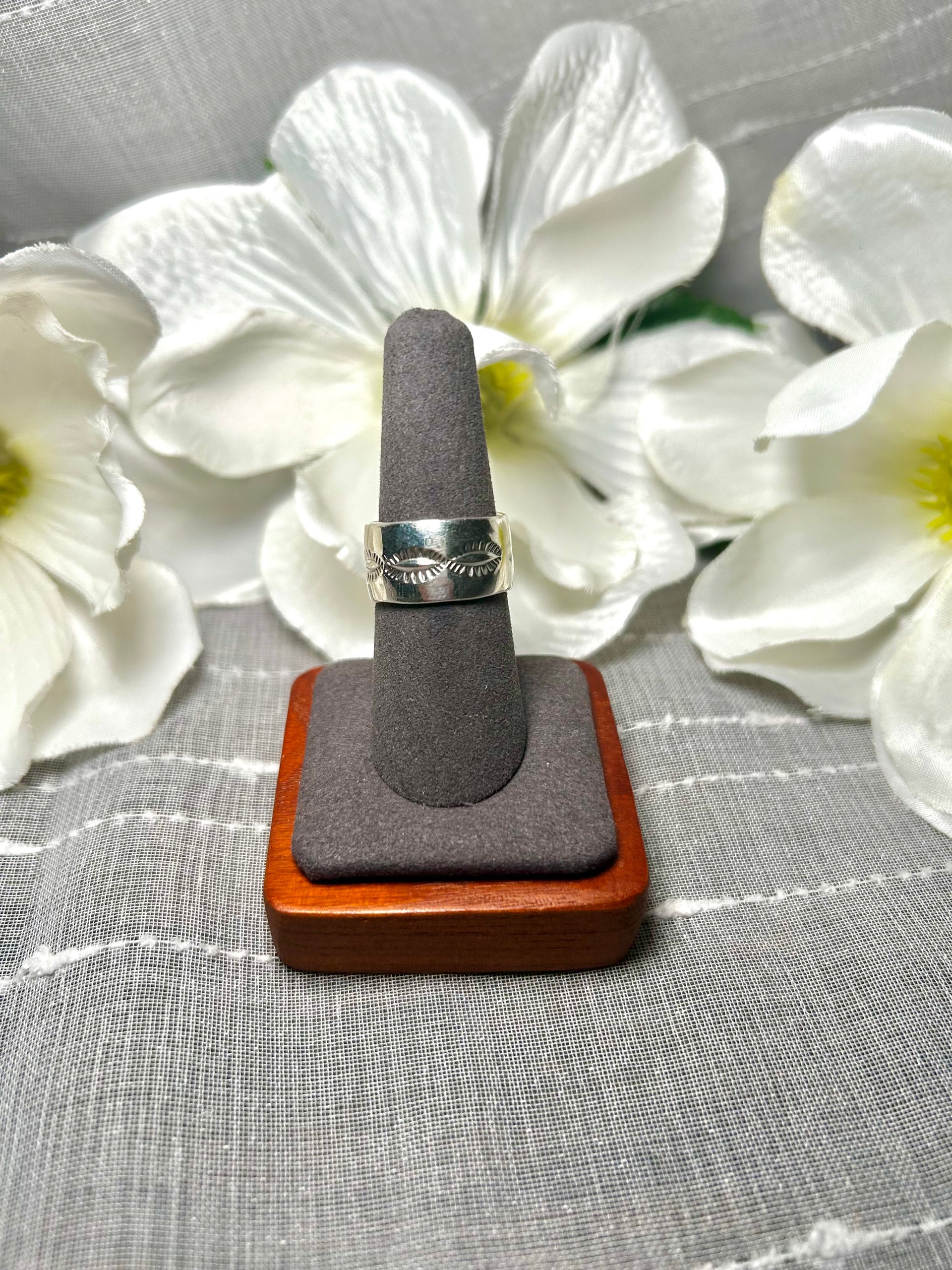 Navajo Sterling Silver Ring Size 7.75