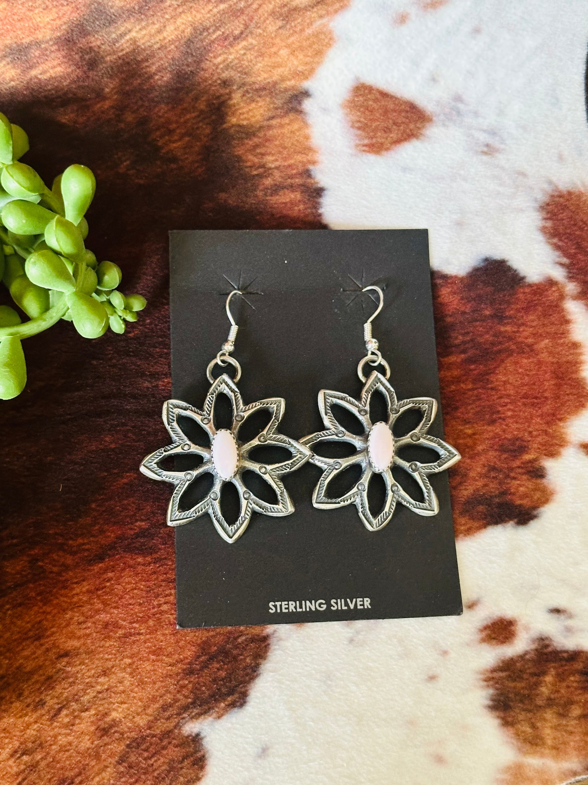 Kindale Billah Pink Conch & Sterling Silver Dangle Earrings