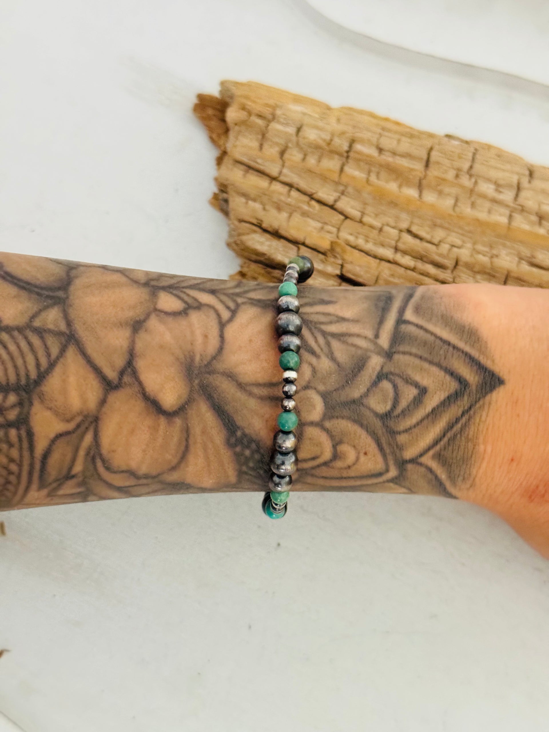 Navajo Strung Kingman Turquoise & Sterling Silver Pearl Beaded Stretch Bracelet