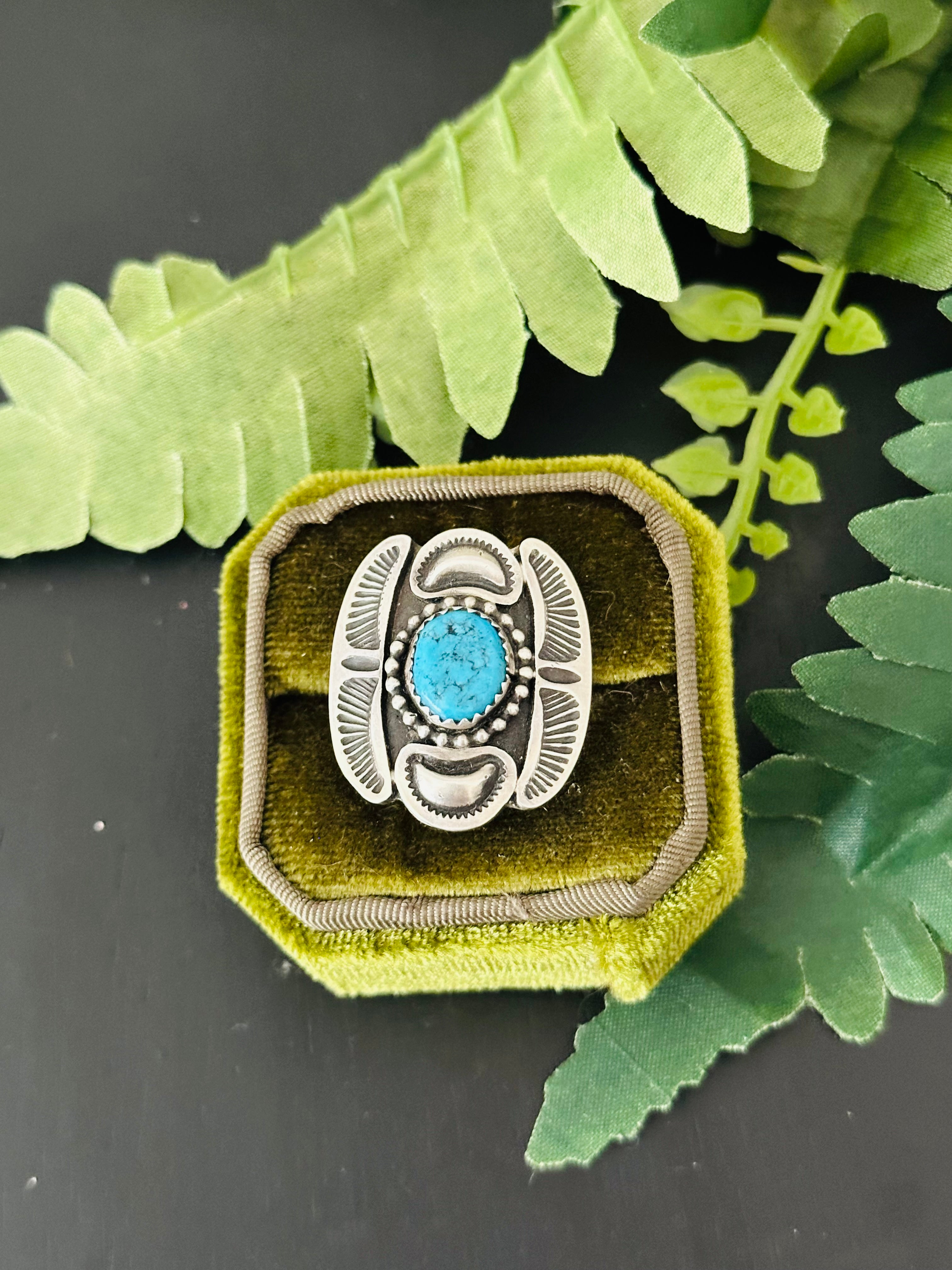 Navajo Made Kingman Turquoise & Sterling Silver Ring Size 7.75