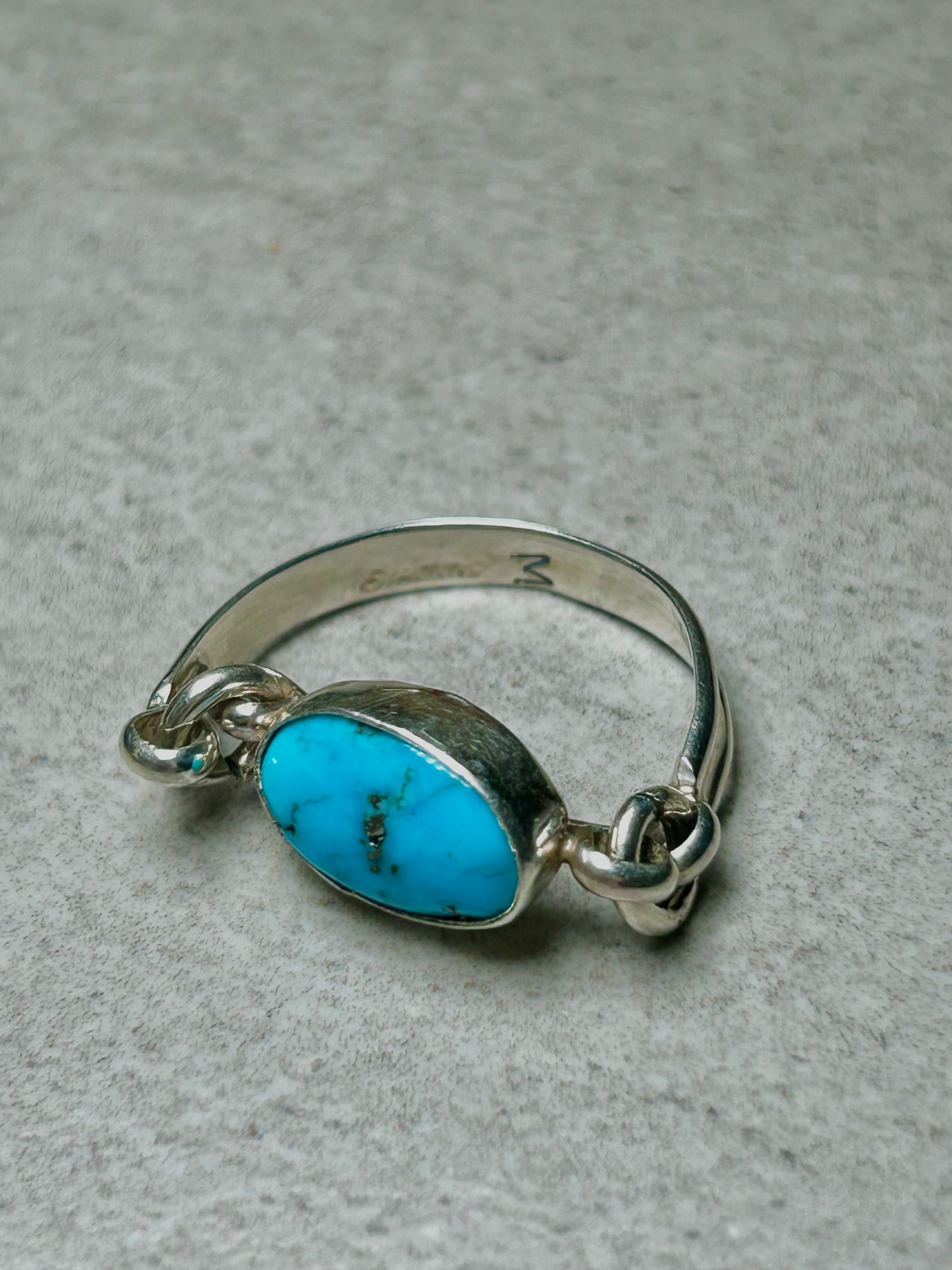 Navajo Made Kingman Turquoise and Sterling Silver Ring Size 9.25
