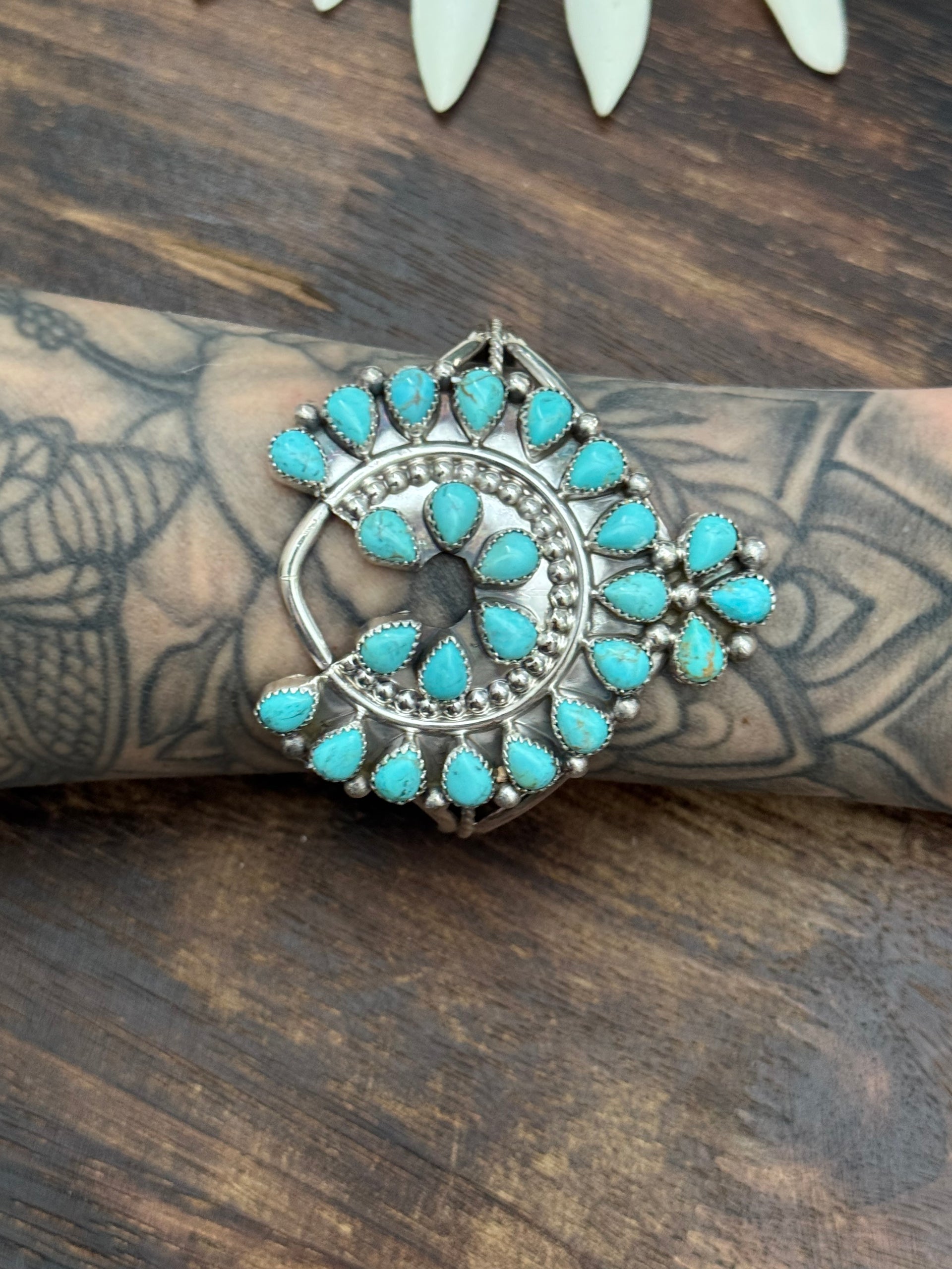Navajo Handmade Kingman Turquoise & Sterling Silver Cluster Naja Cuff Bracelet