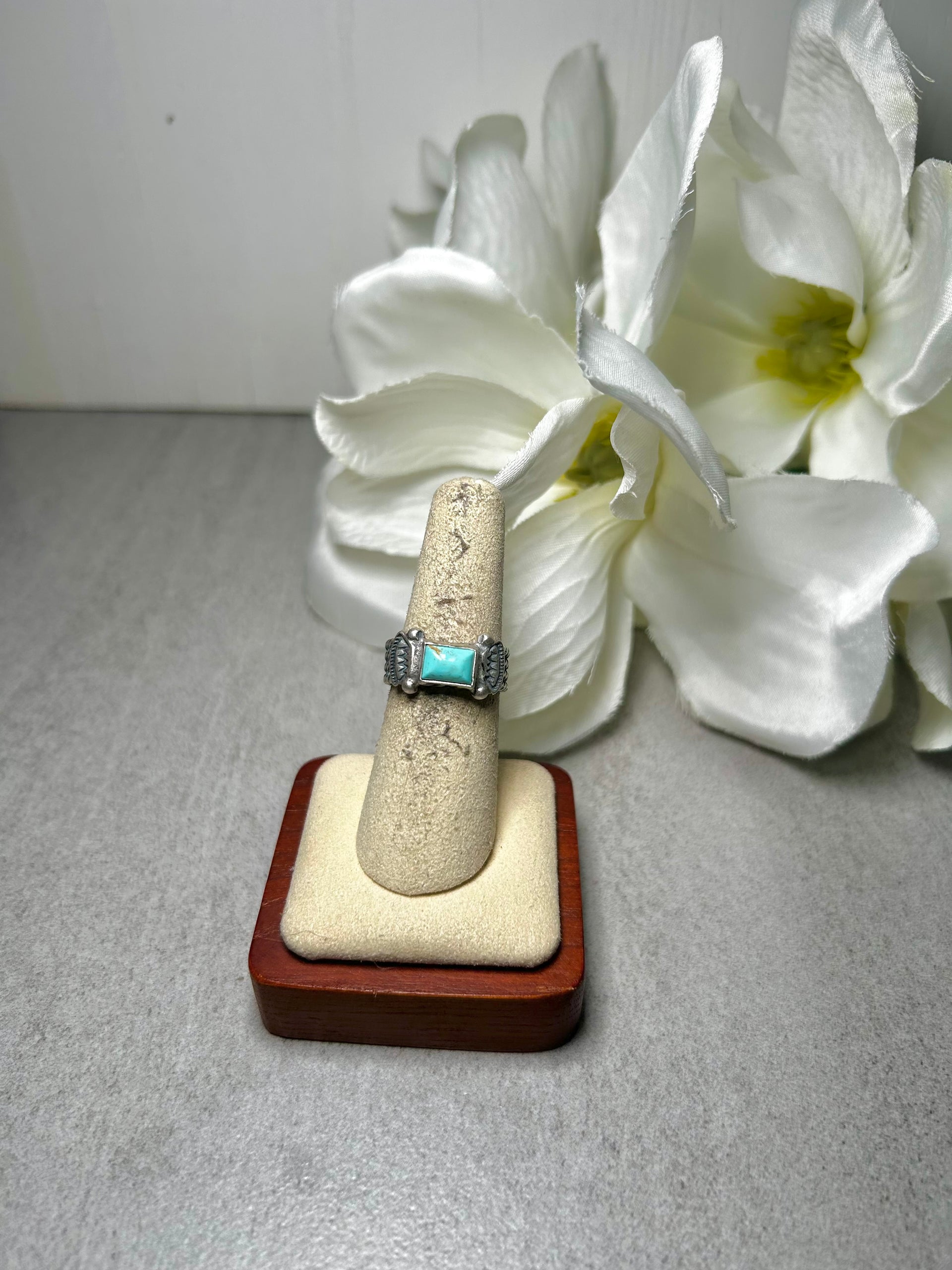 Navajo Made Kingman Turquoise & Sterling Silver  Ring