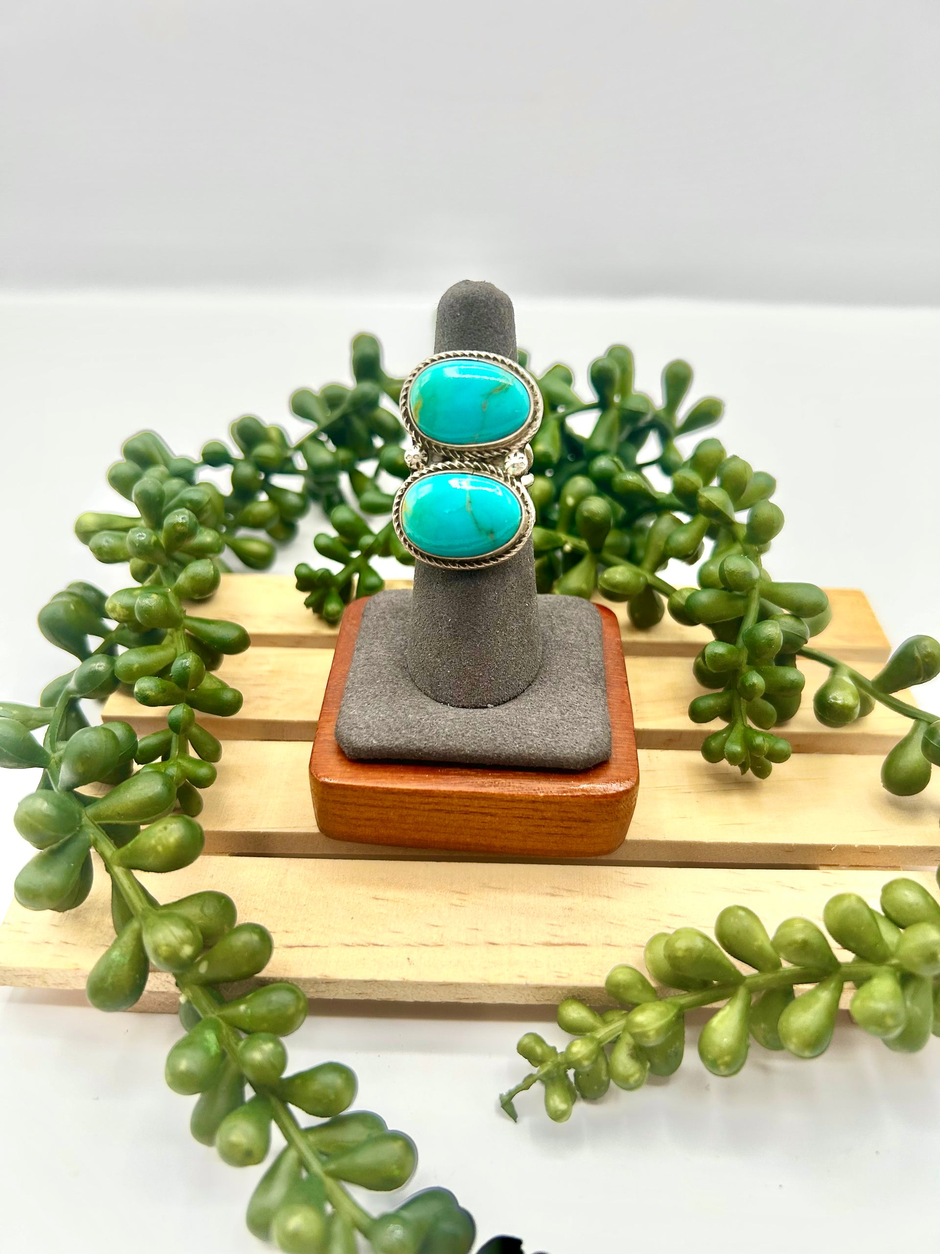 Old Pawn Navajo Made Kingman Turquoise & Sterling Silver Ring Size 6.25