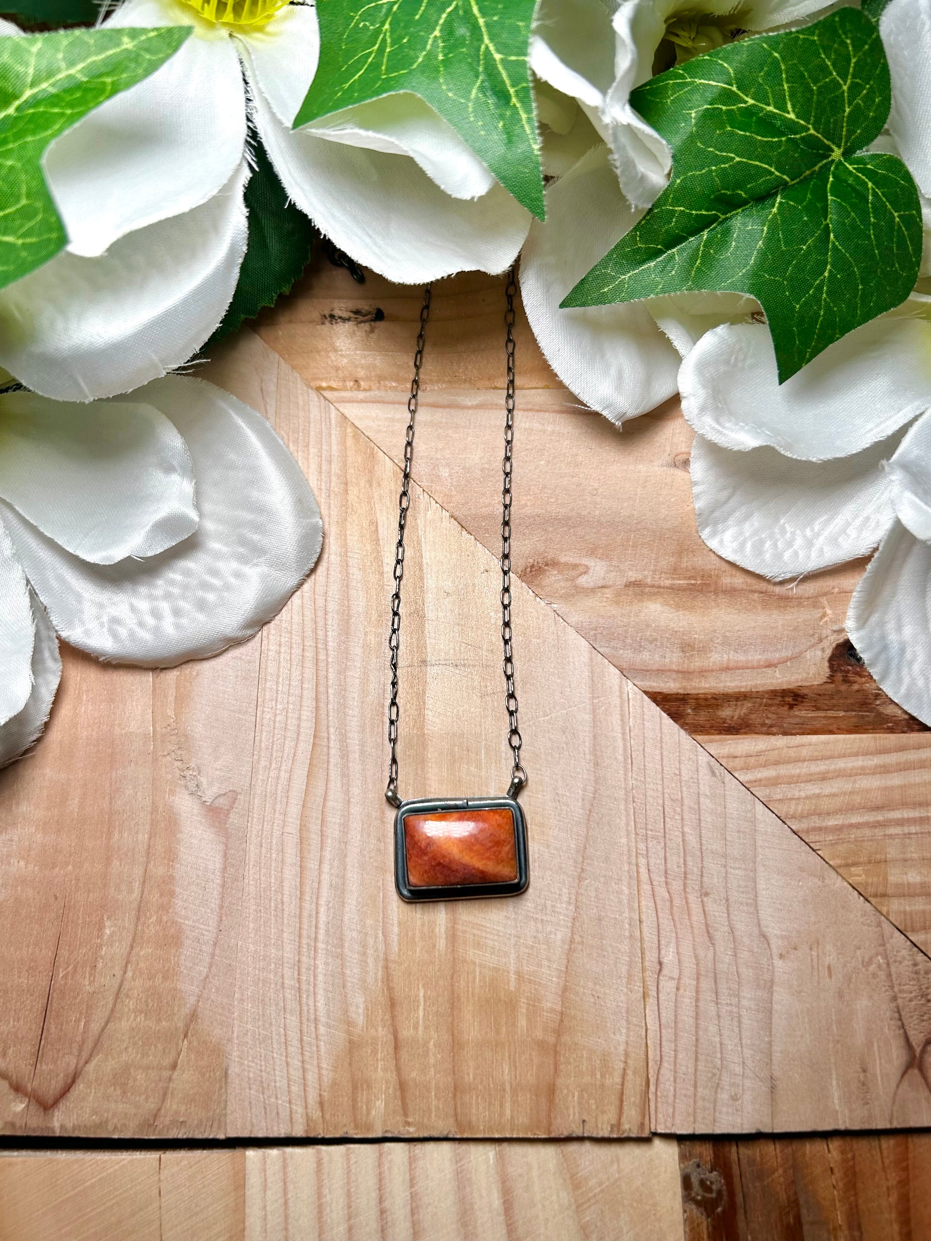 Scott Skeets Spiny Oyster & Sterling Silver Necklace