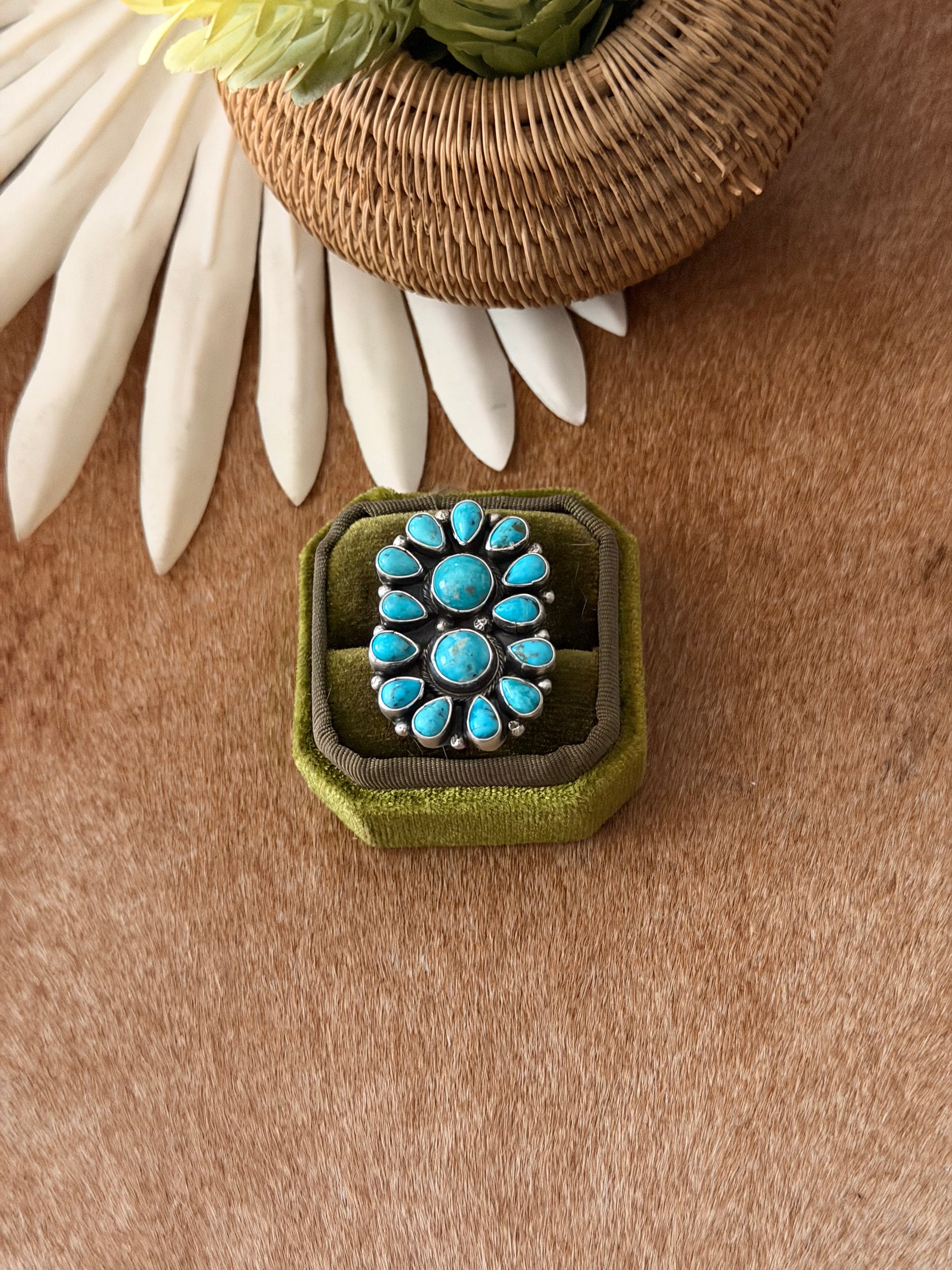 Sheila Becenti Kingman Turquoise & Sterling Sliver Cluster Ring Size 7.75