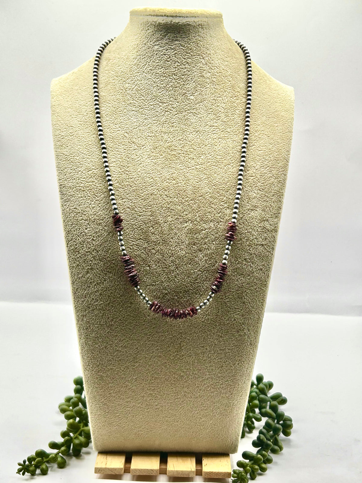 Navajo Made Strung Purple Spiny Oyster & Sterling Silver Necklace