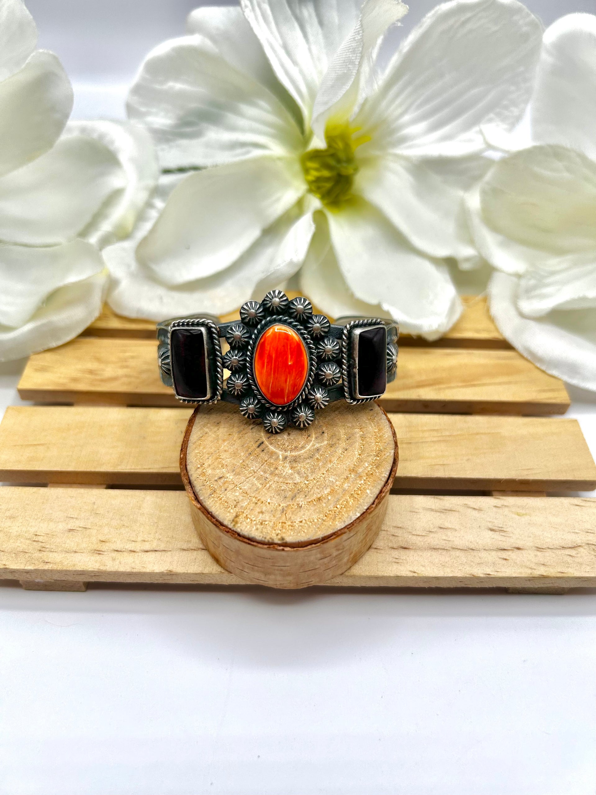Kindale Billah Spiny Oyster & Sterling Silver Cuff Bracelet