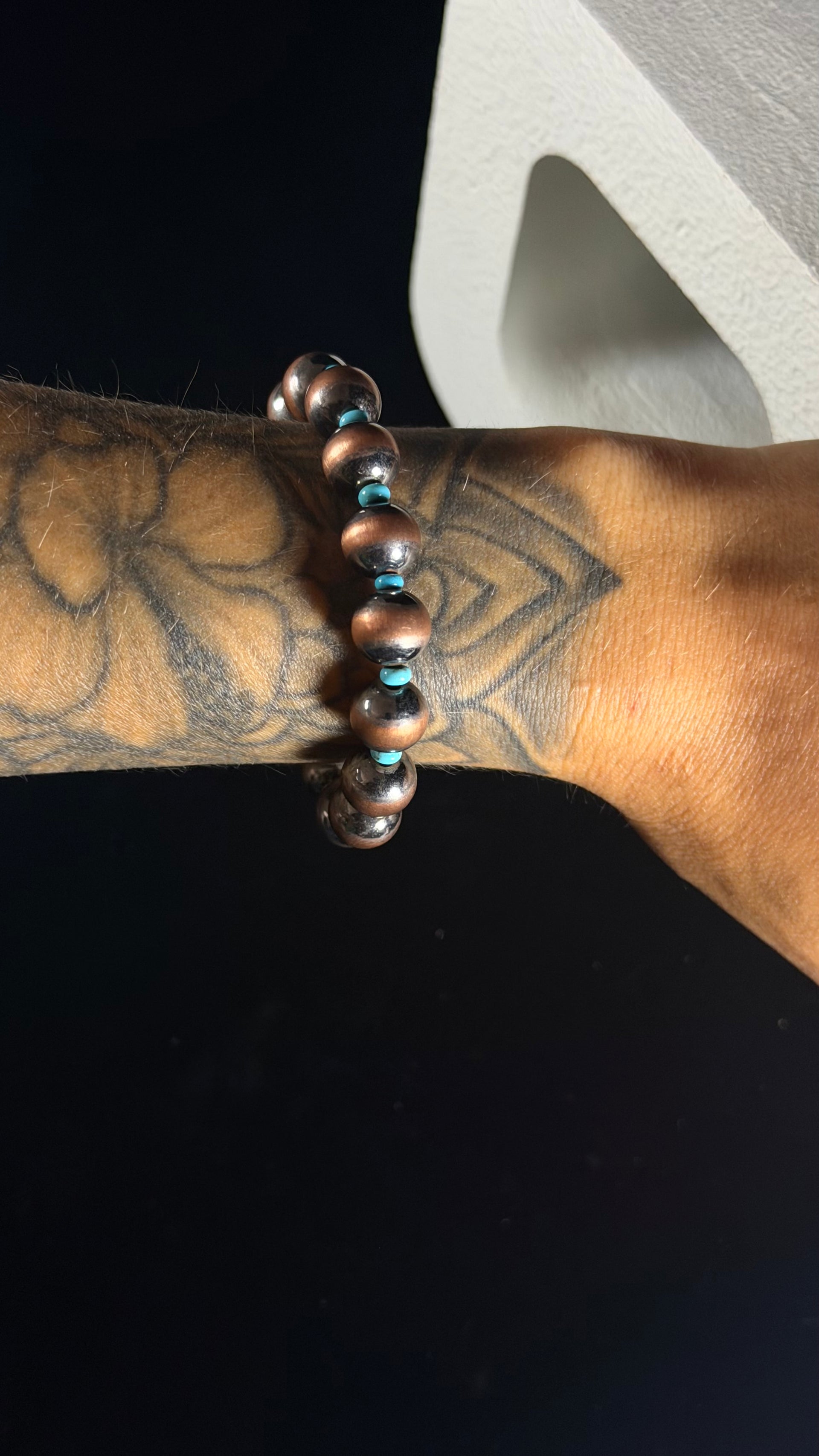 Navajo Strung Kingman Turquoise & Copper Machine Made Pearl Stretch Bracelet