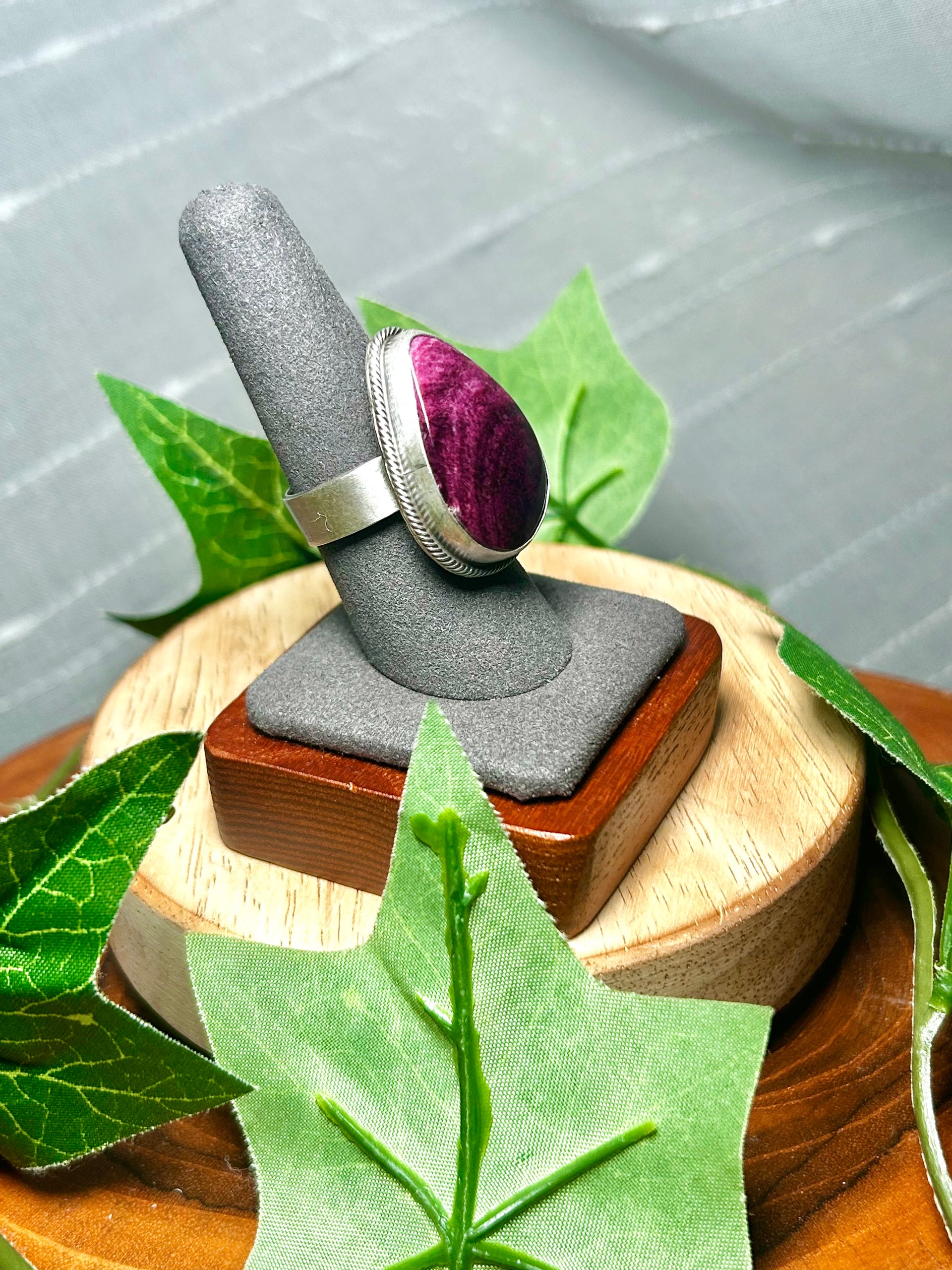 Antionette Martinez Purple Spiny Oyster & Sterling Silver Adjustable Ring