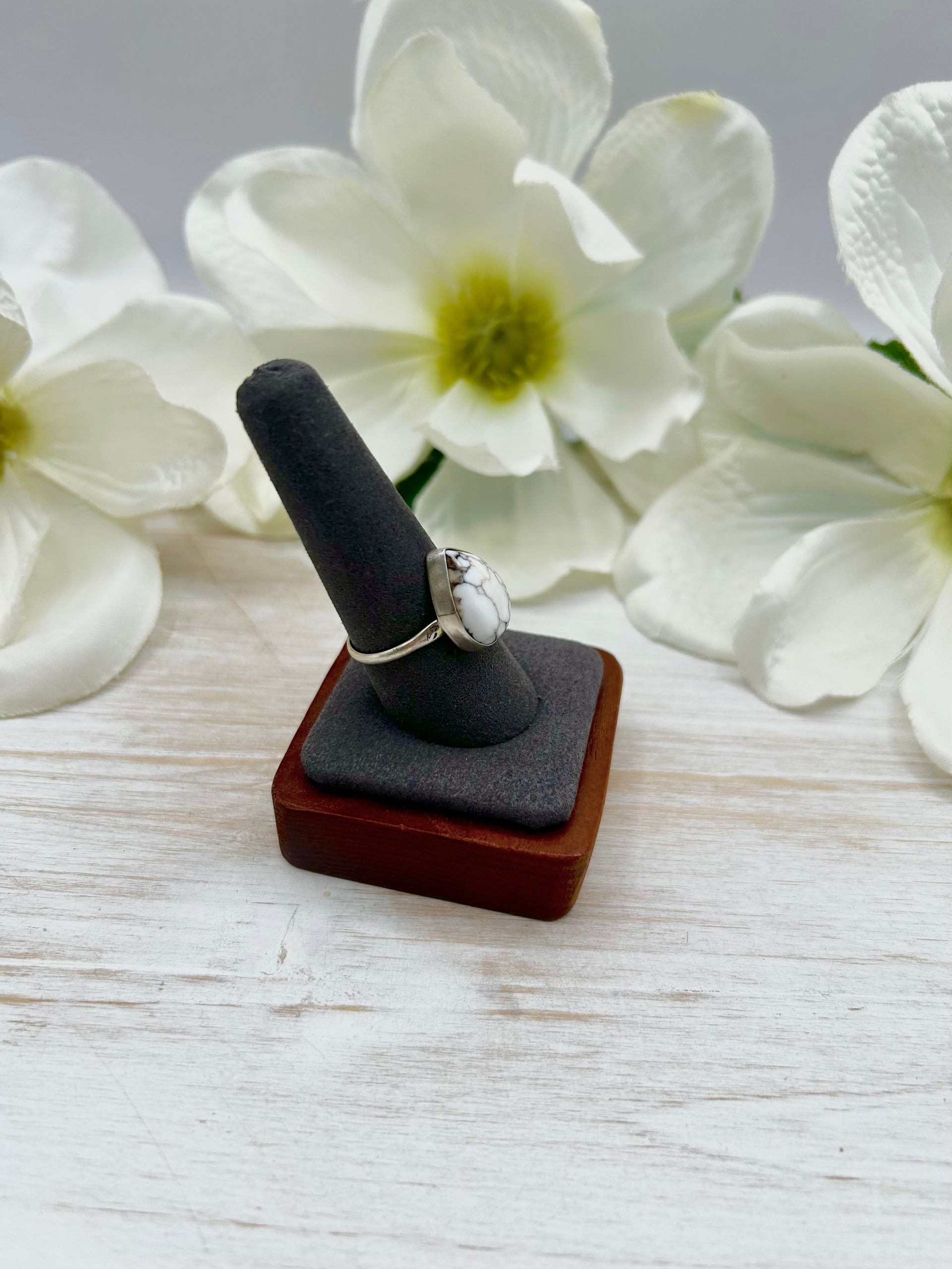 Navajo Made Wild Horse & Sterling Silver Ring Size 9.5