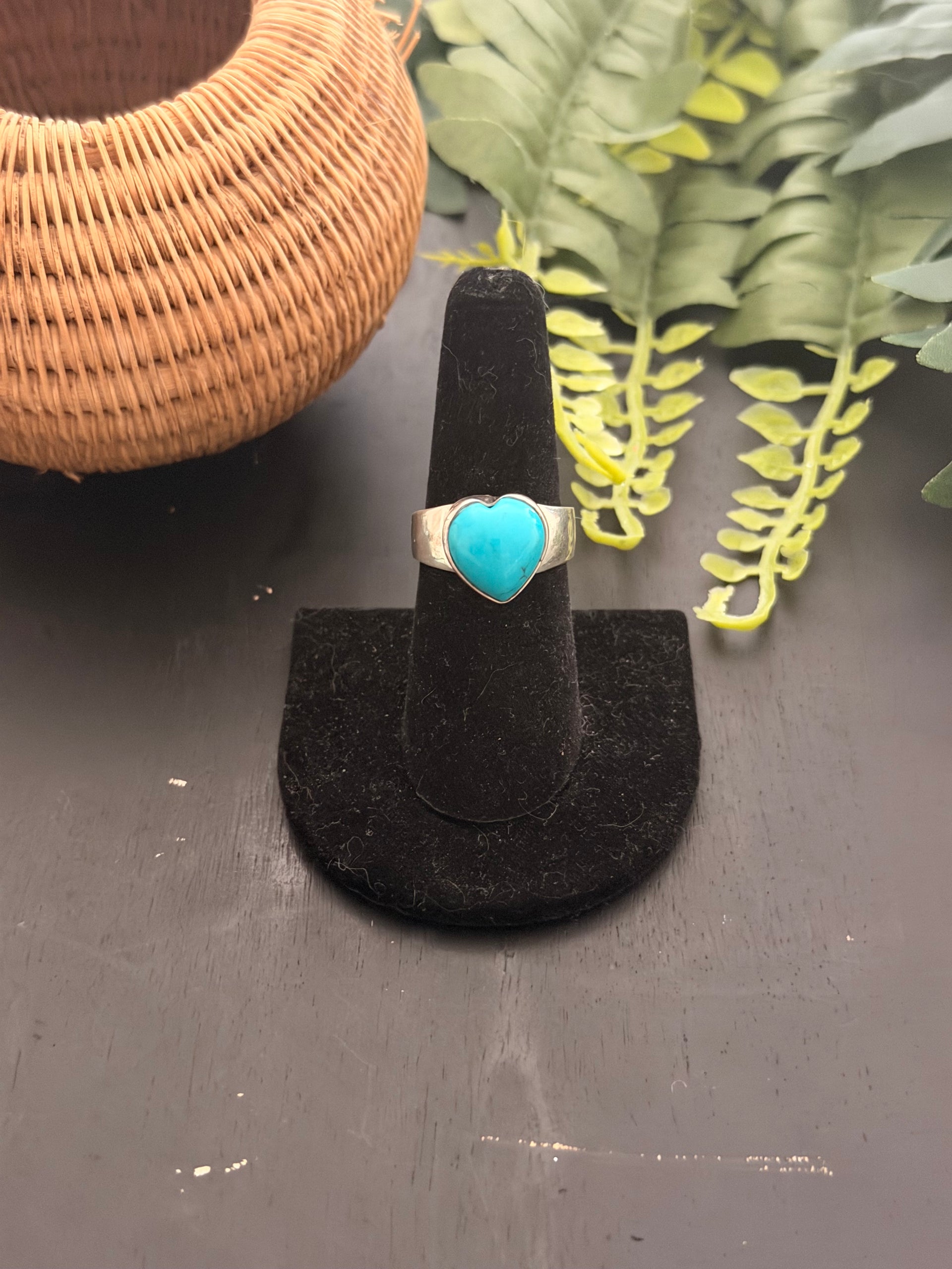 Navajo Made Kingman Turquoise & Sterling Silver Heart Ring Size 7.25