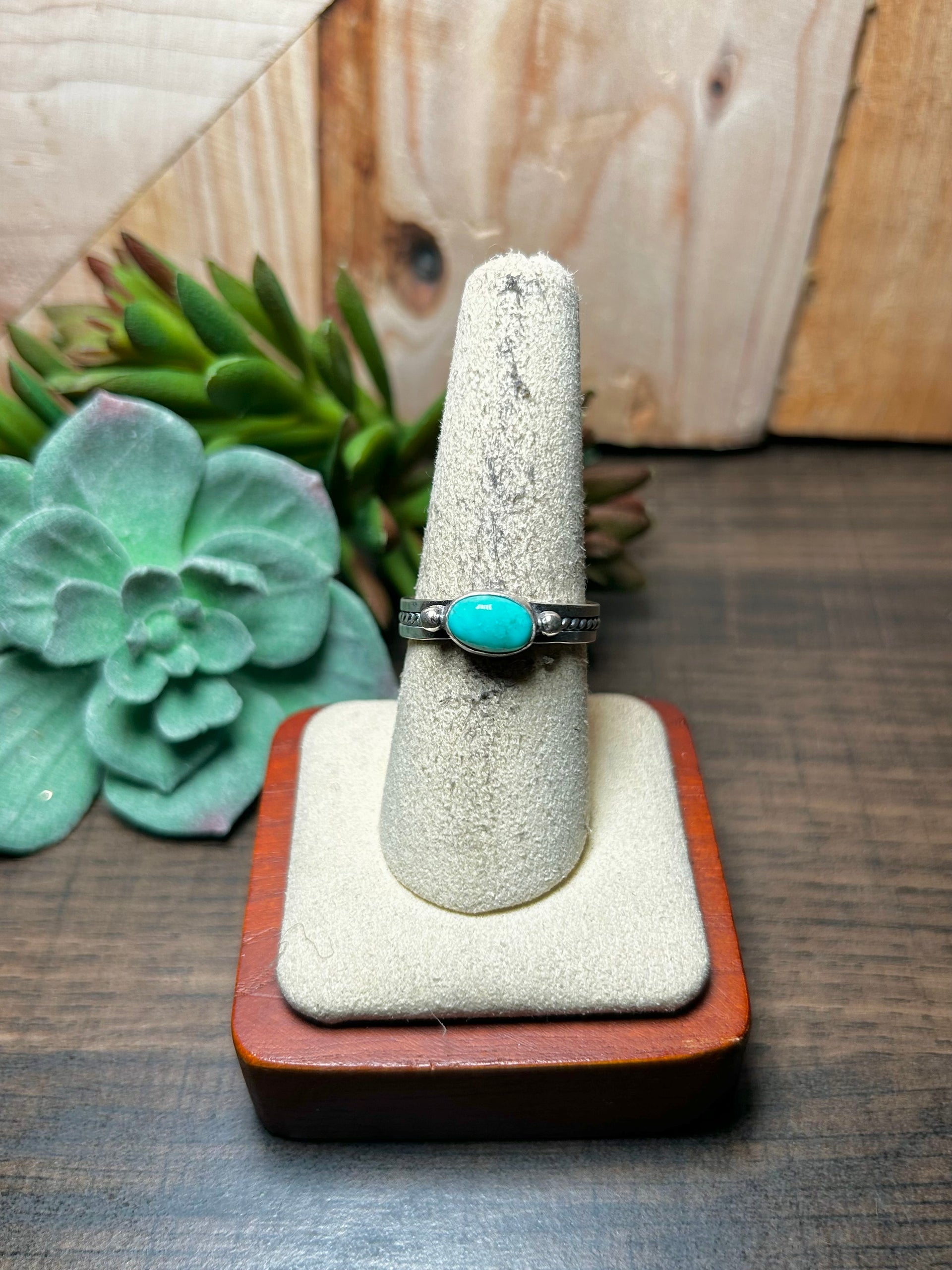 Navajo Made Kingman Turquoise & Sterling Silver Ring Size 8.25