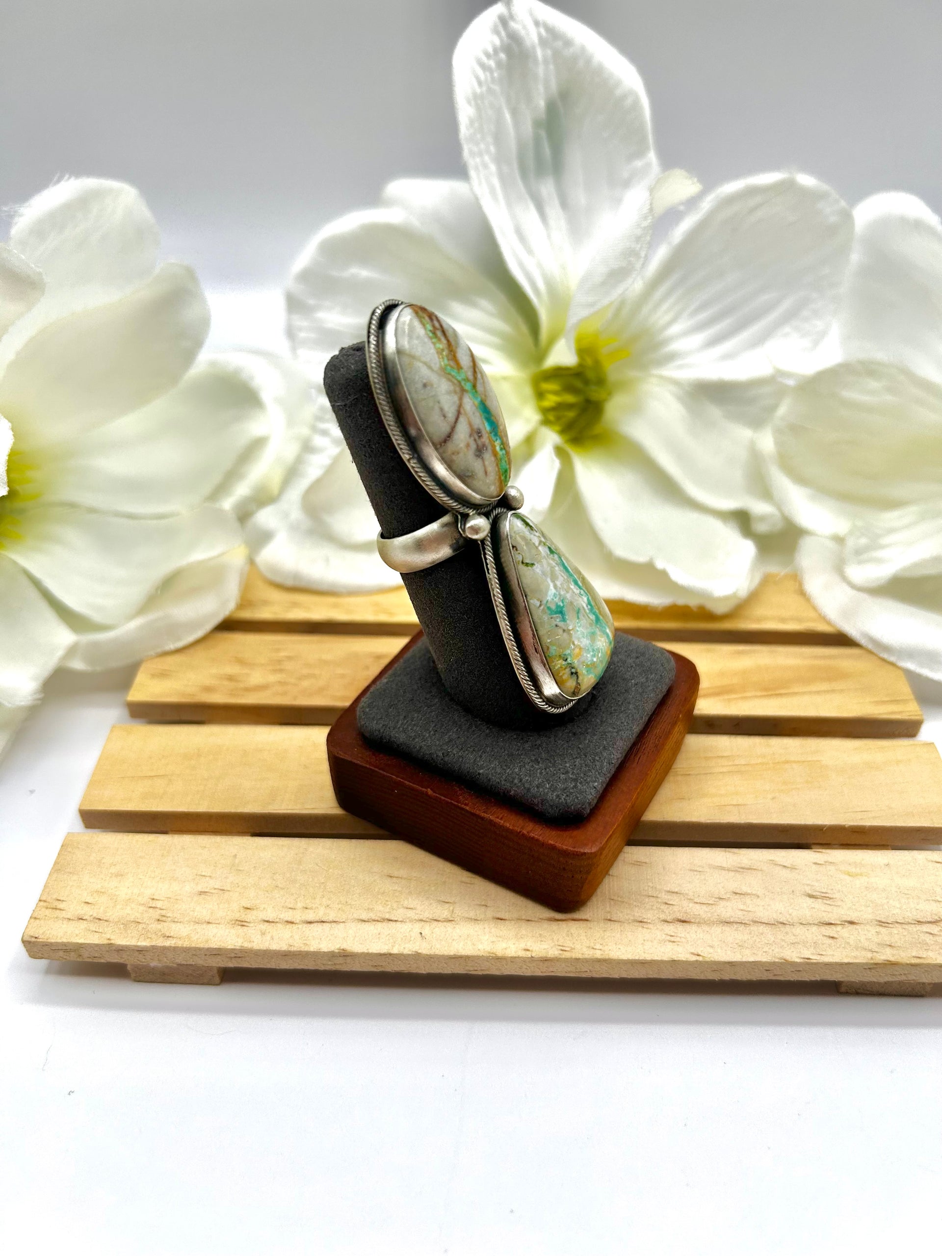 Navajo Made Ribbon Royston Turquoise & Sterling Silver Ring Size 6.5