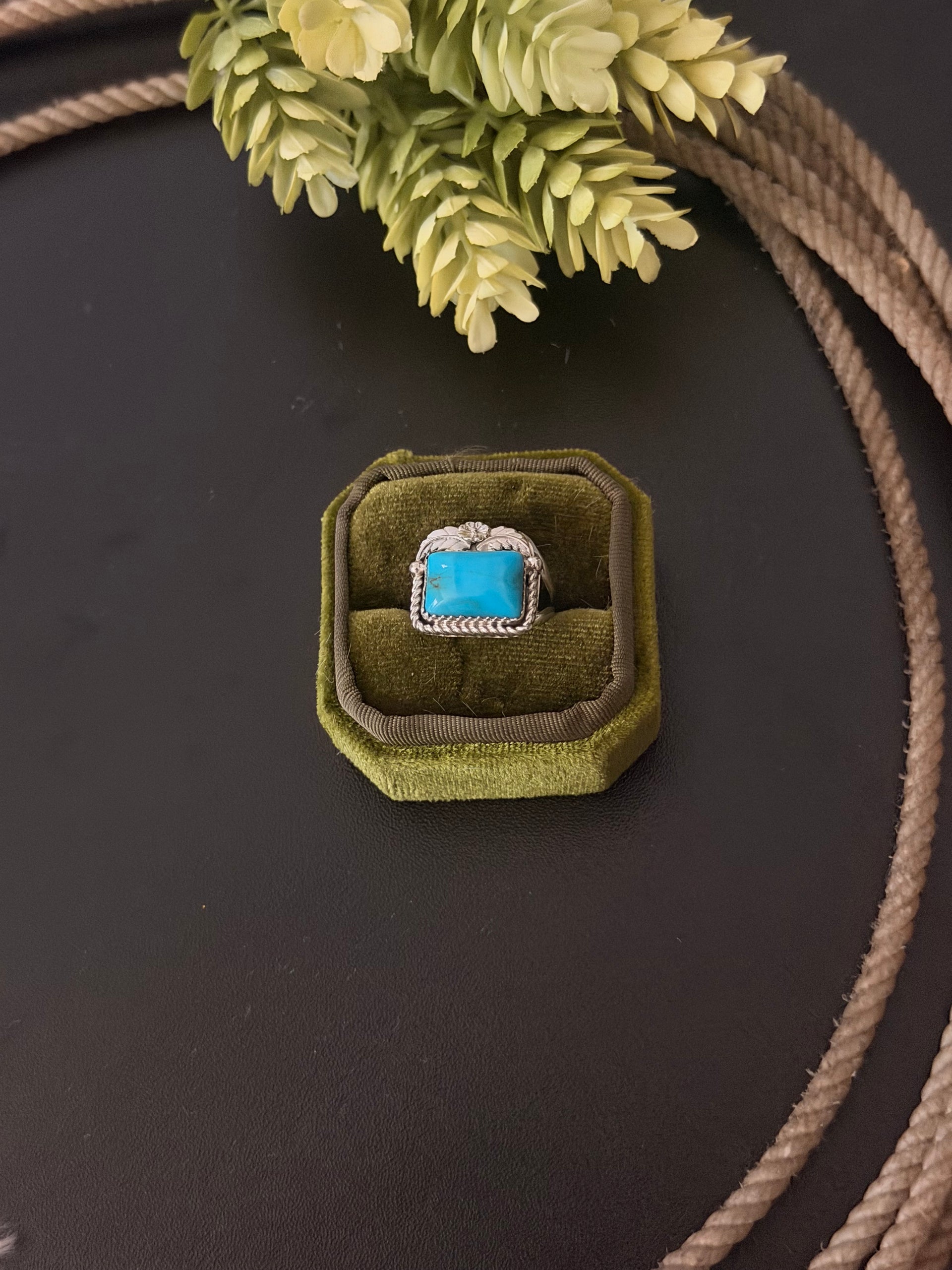 Navajo Made Kingman Turquoise & Sterling Silver Ring Size 7.5
