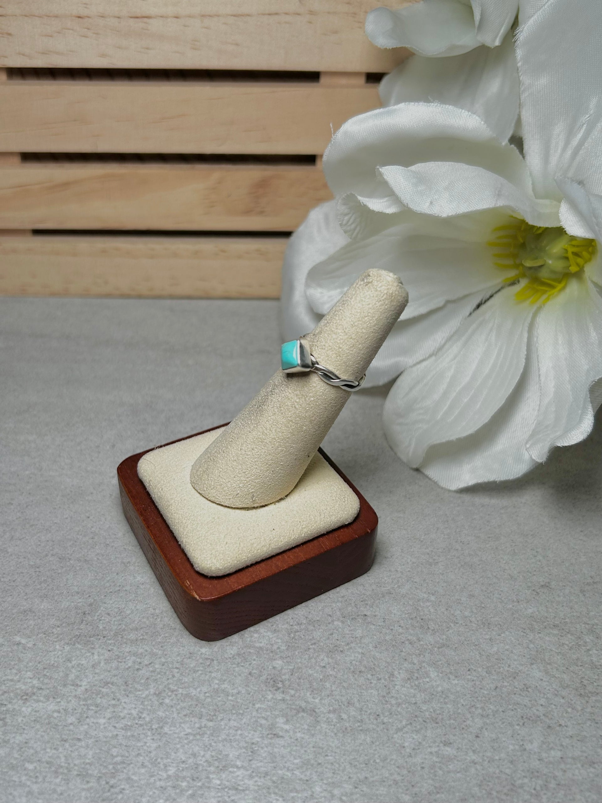 Navajo Made Kingman Turquoise & Sterling Silver Ring Size 4.5