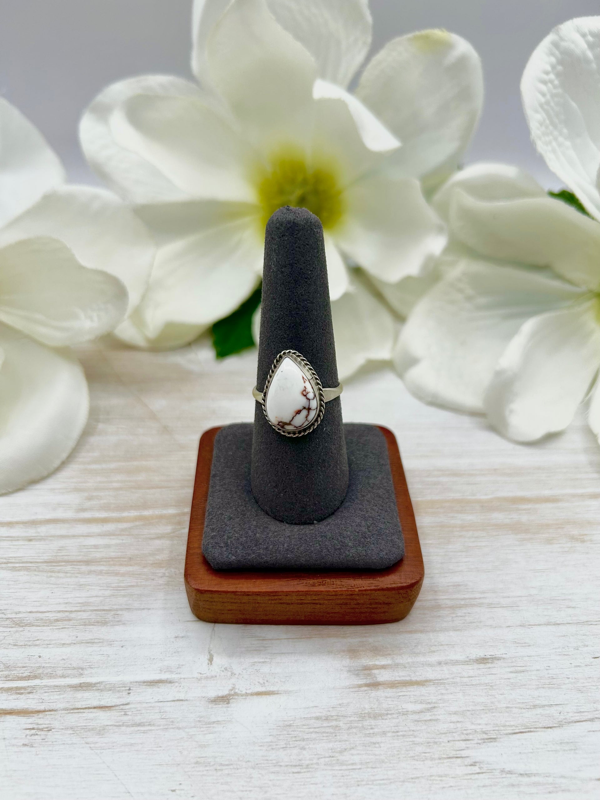 Navajo Made Wild Horse & Sterling Silver Ring Size 8.5
