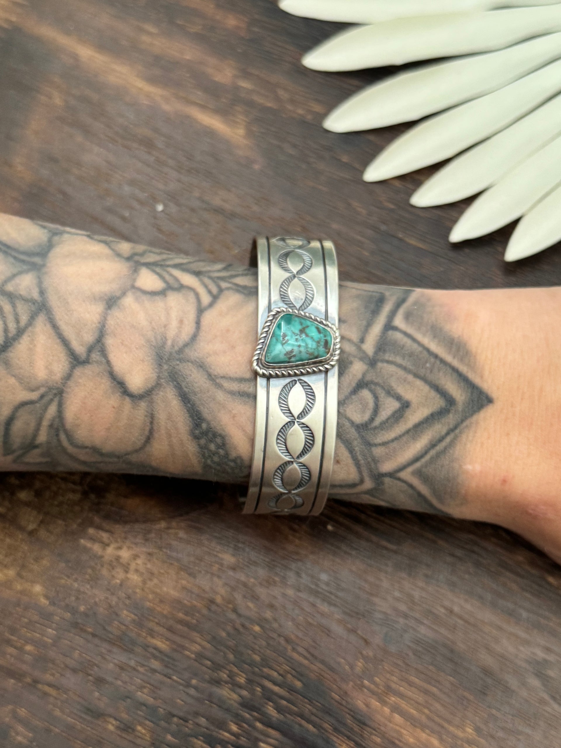 Navajo Handmade Kingman Turquoise & Sterling Silver Cuff Bracelet