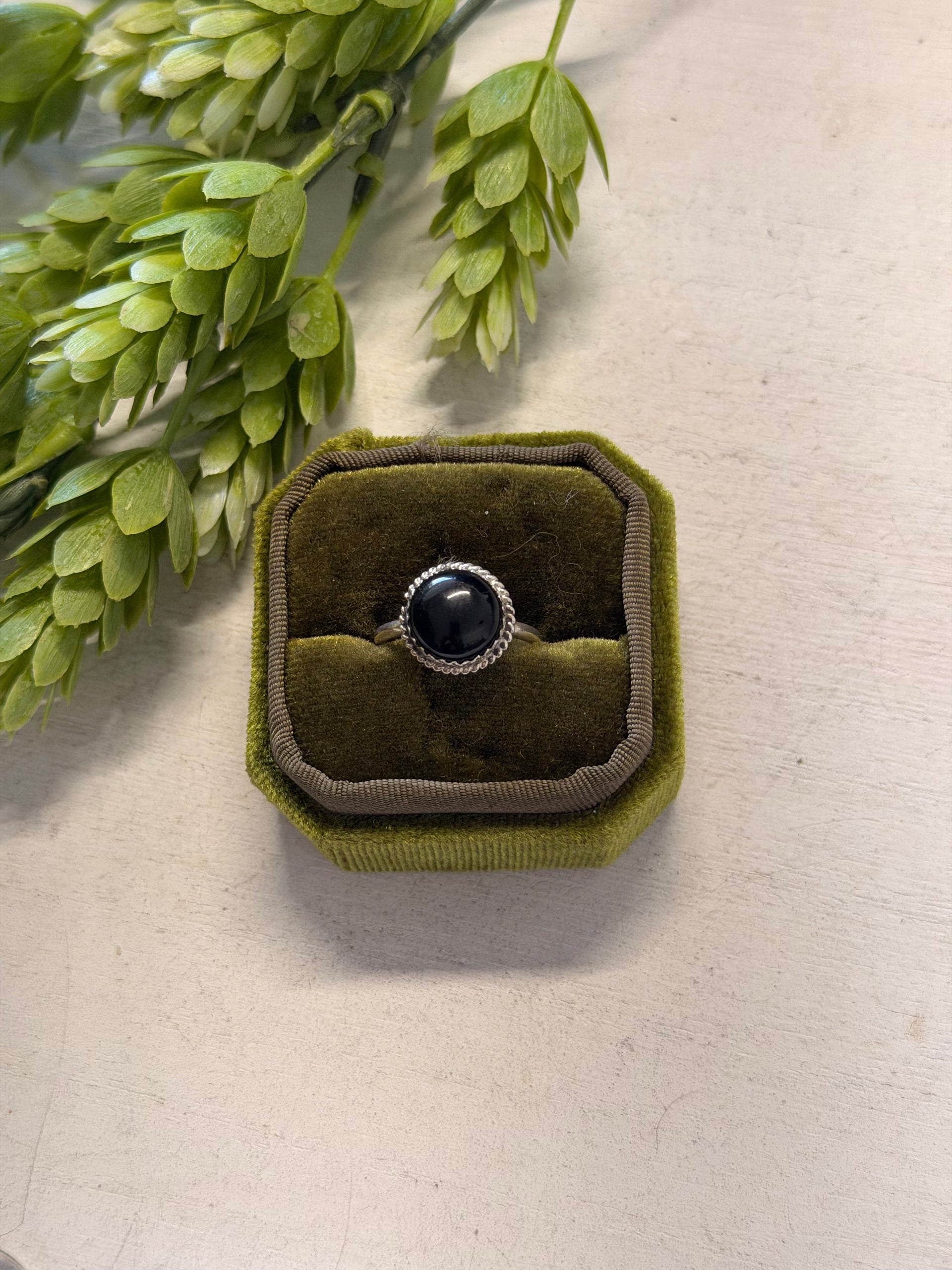 Navajo Made Onyx & Sterling Silver Ring Size 7.5