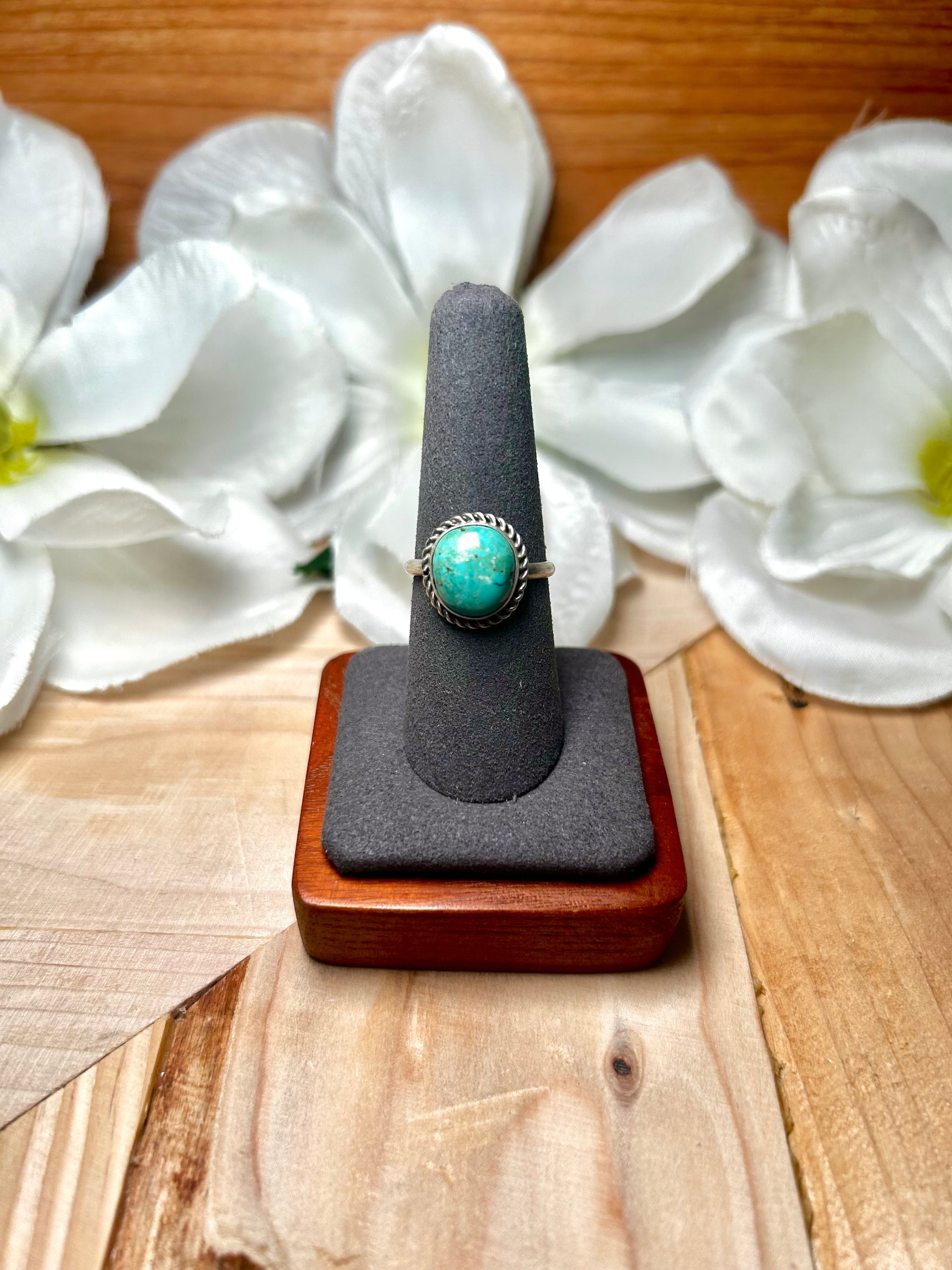 Navajo Made Kingman Turquoise & Sterling Silver Ring Size 8.25