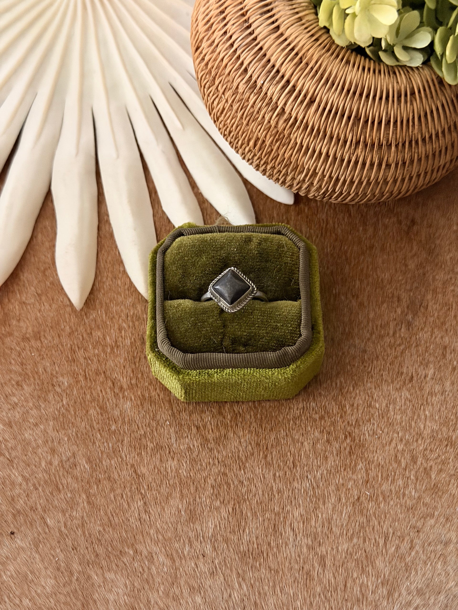 Navajo Made White Buffalo & Sterling Silver Ring Size 7.25