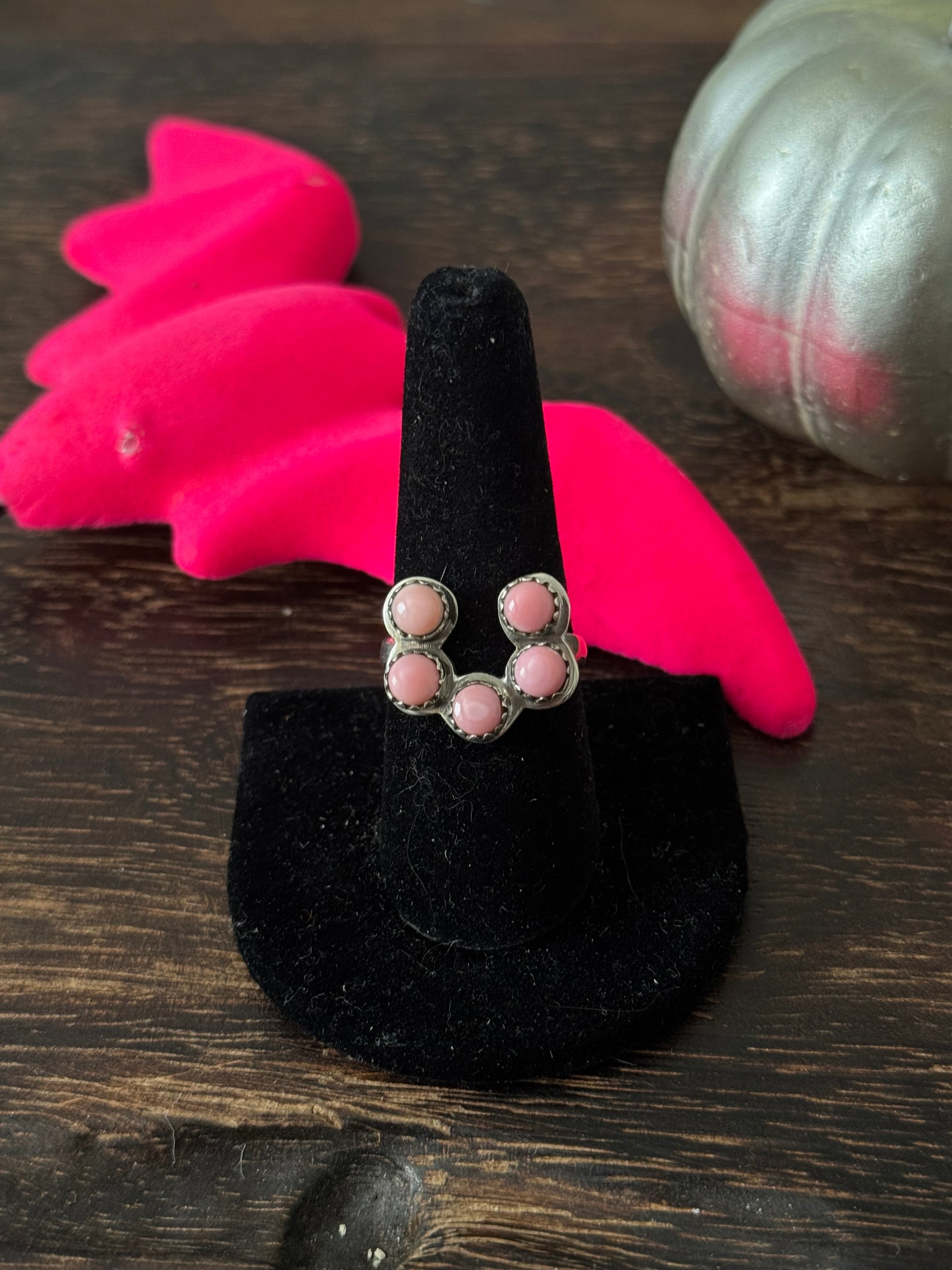 Navajo Made Pink Conch & Sterling Silver Ring Size 9