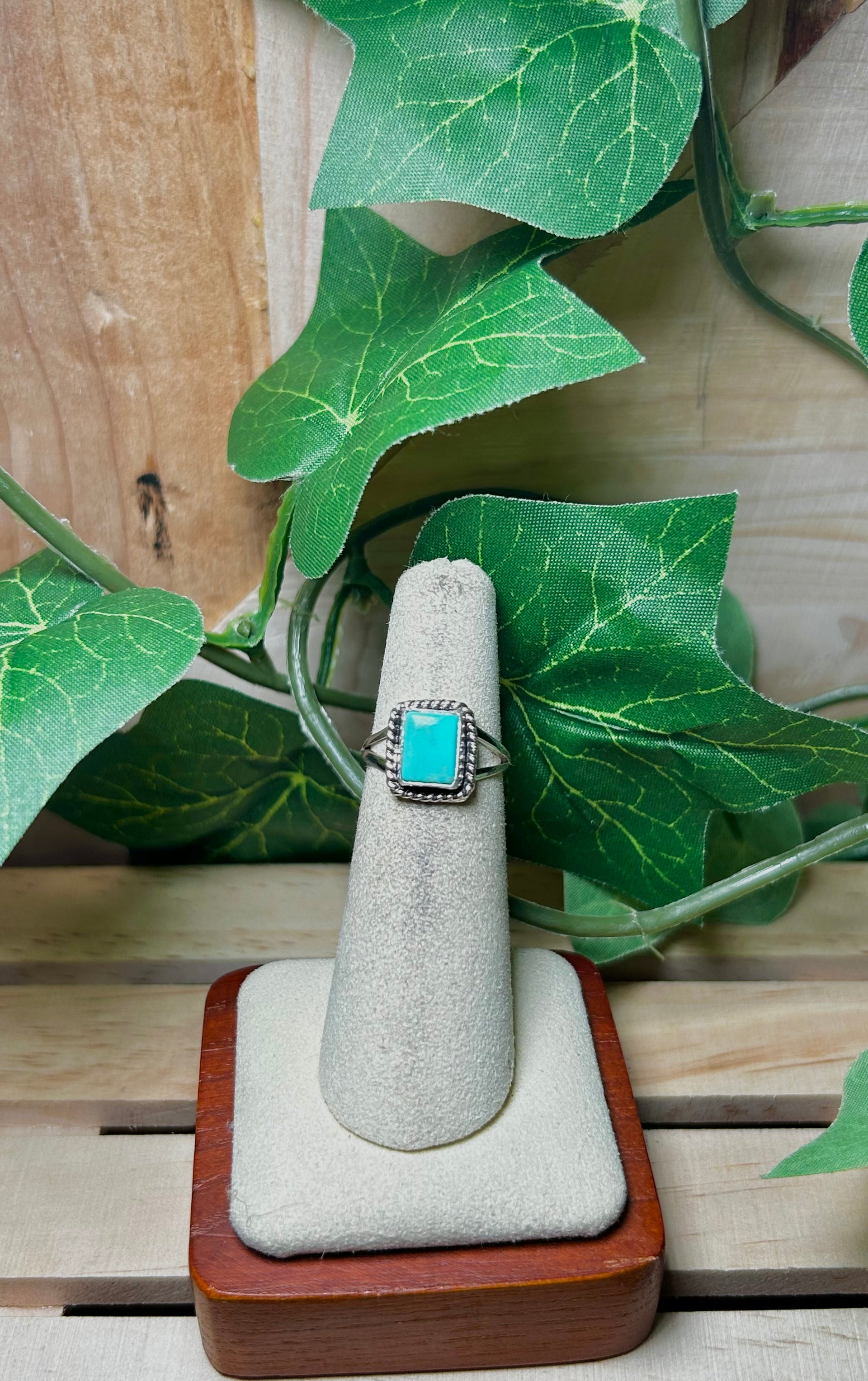 Navajo Made Kingman Turquoise & Sterling Sliver Cluster Ring Size 4.75