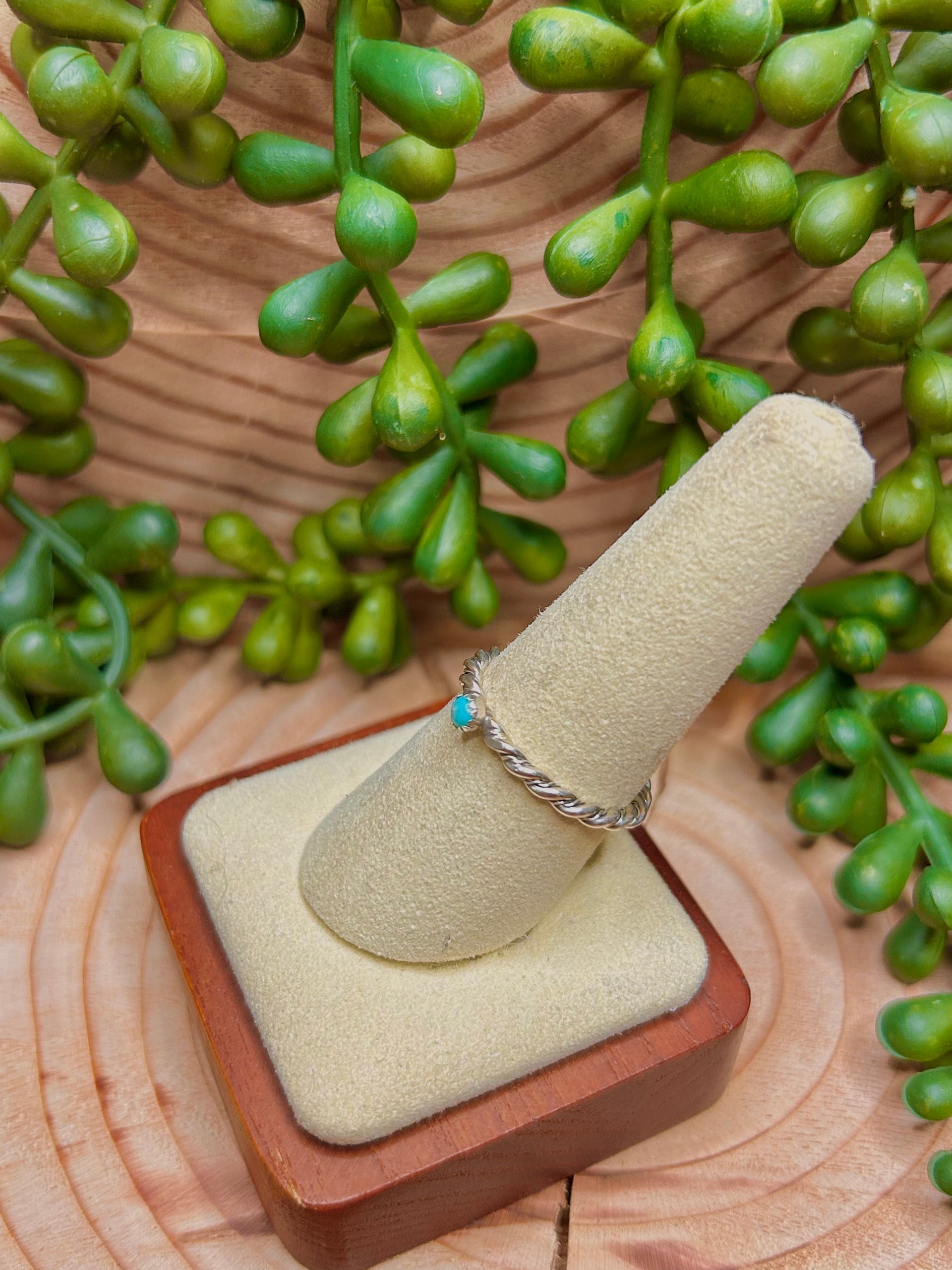 Navajo Made Kingman Turquoise & Sterling Sliver Ring Size 8