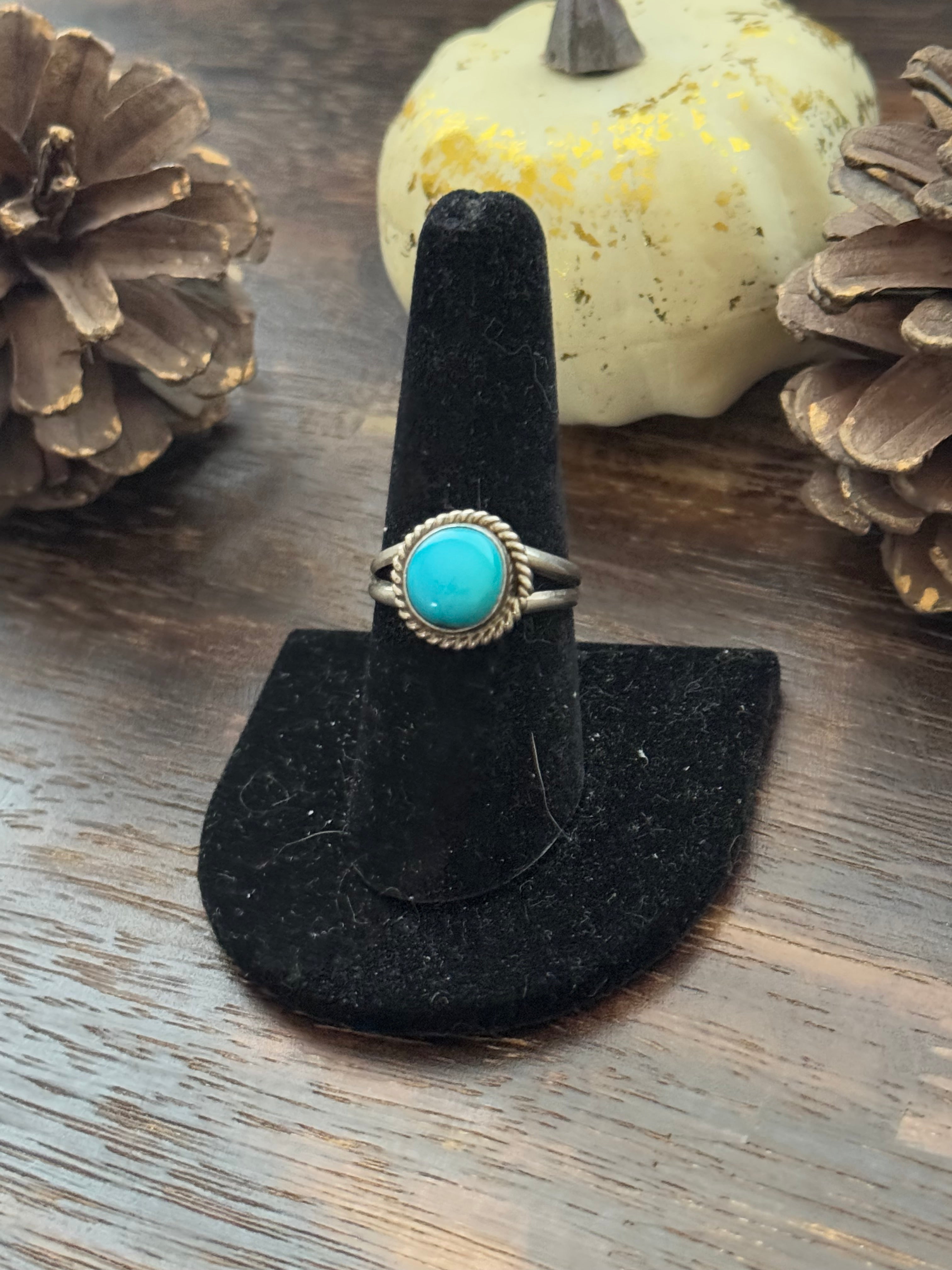 Navajo Made Kingman Turquoise & Sterling Silver Ring Size 8.5