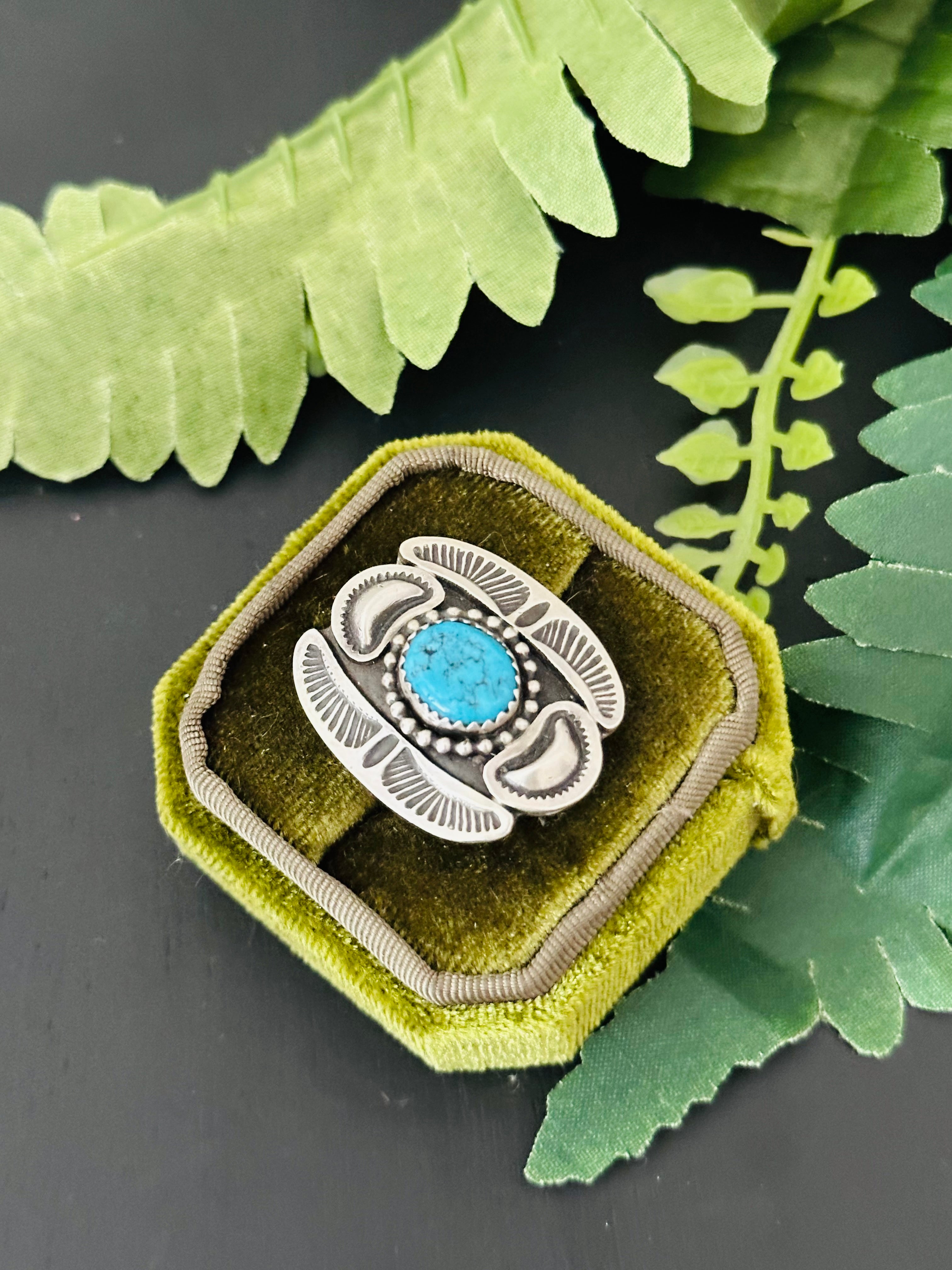 Navajo Made Kingman Turquoise & Sterling Silver Ring Size 7.75