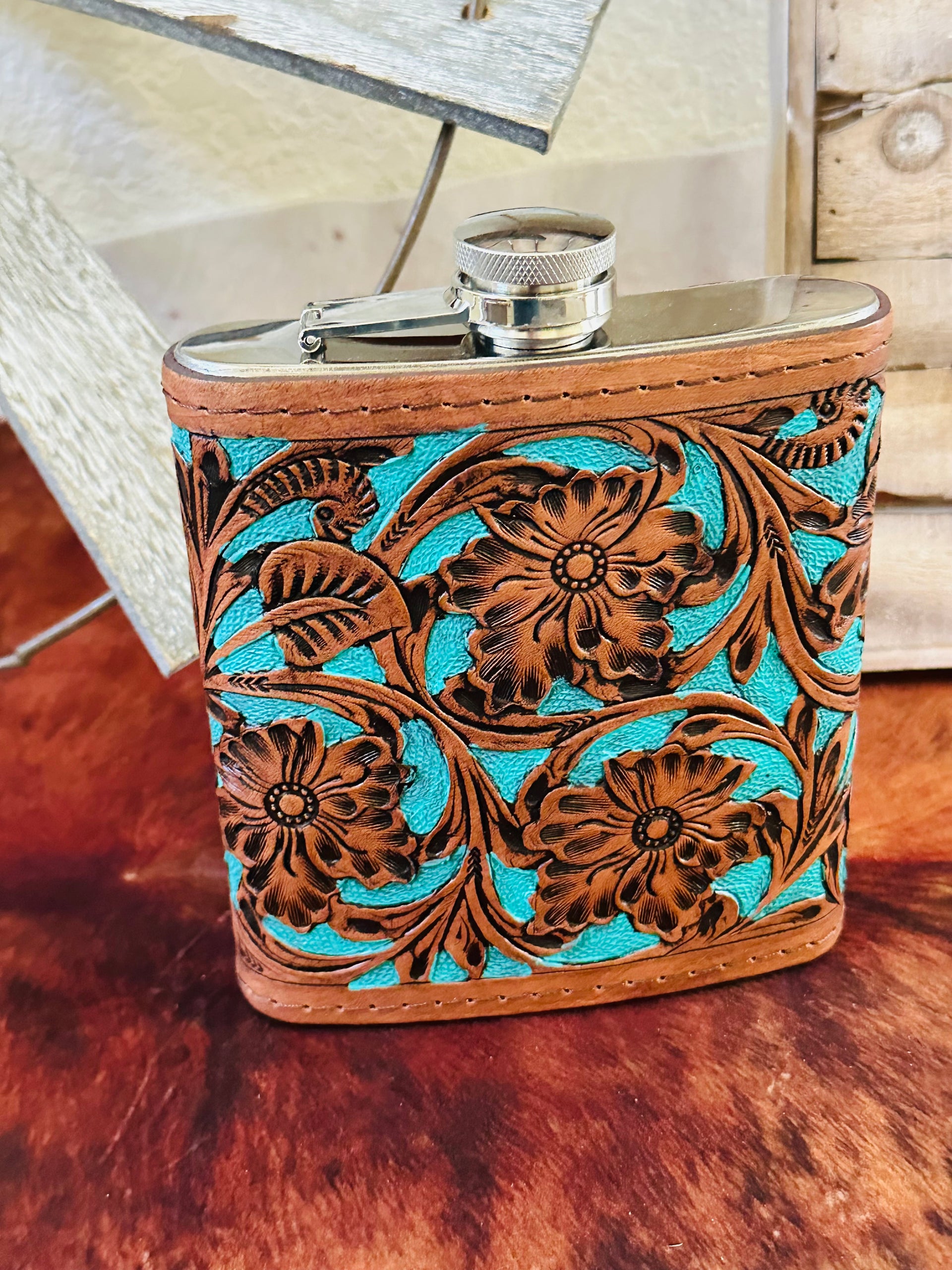 Genuine Tooled Leather 18 oz Flask